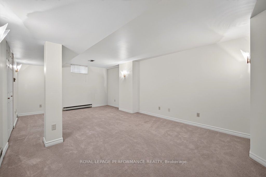 38 Burlington Crescent Property Photo 38