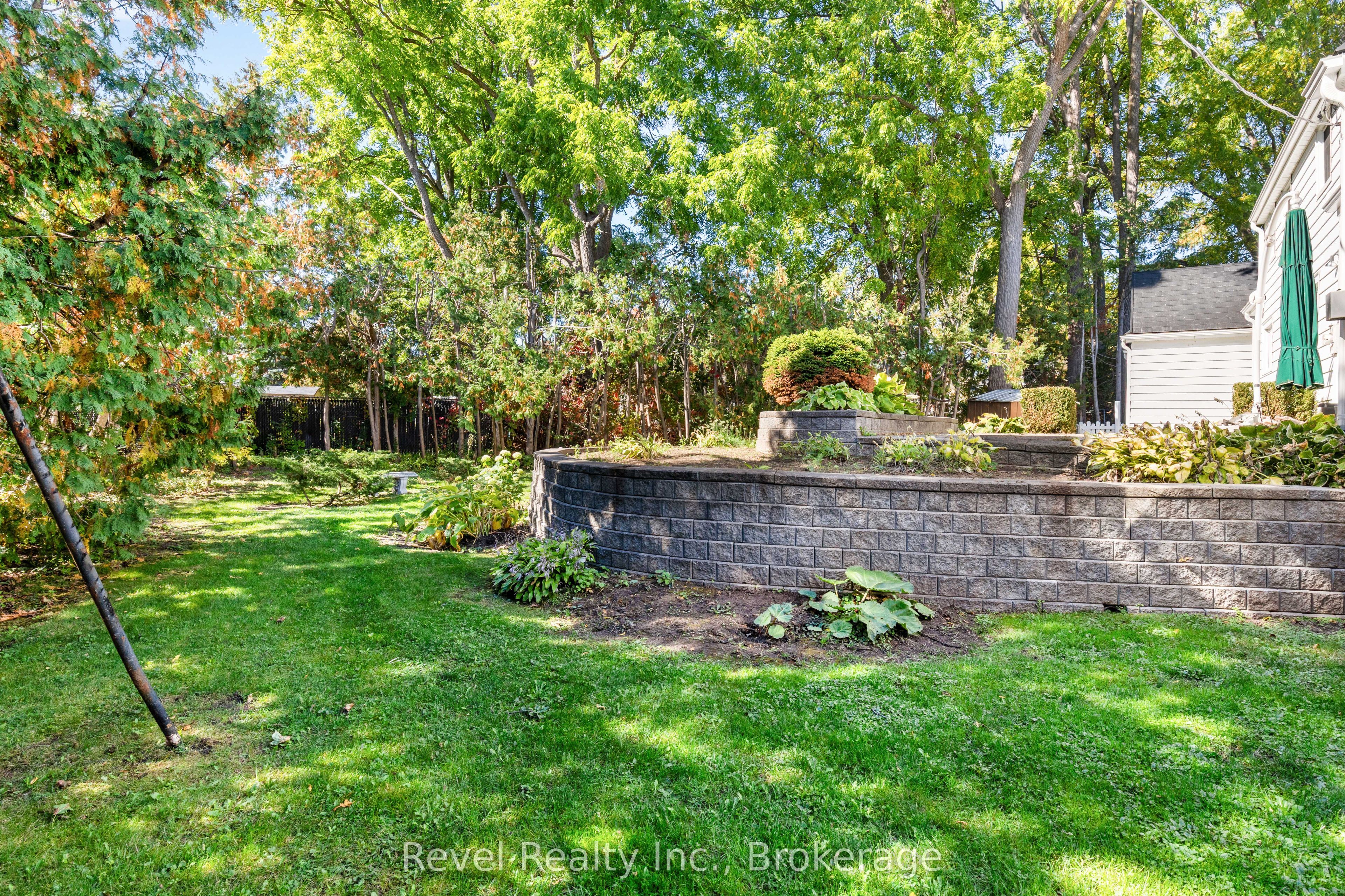 13 Sylvan Crescent Property Photo 39