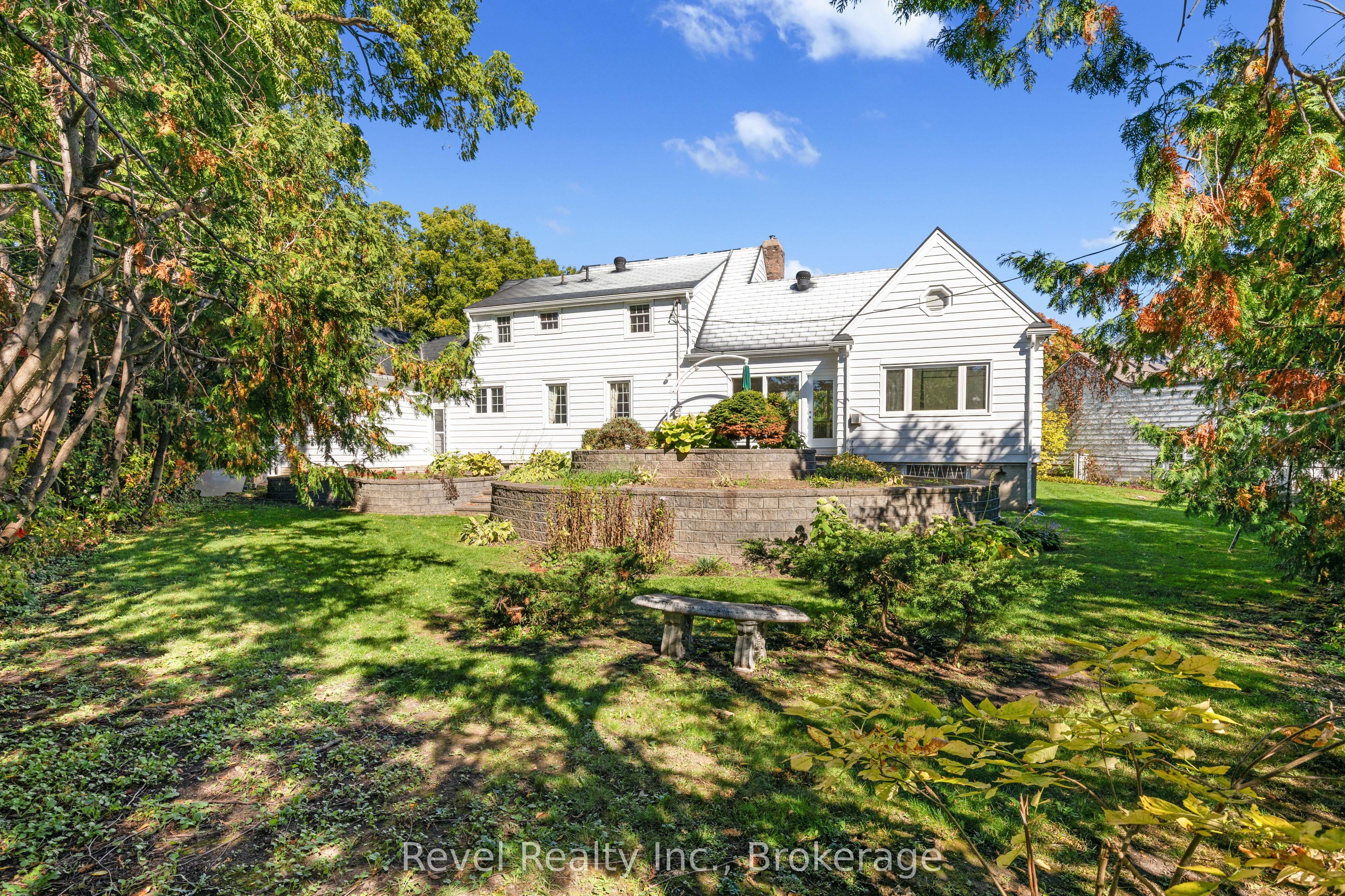 13 Sylvan Crescent Property Photo 40