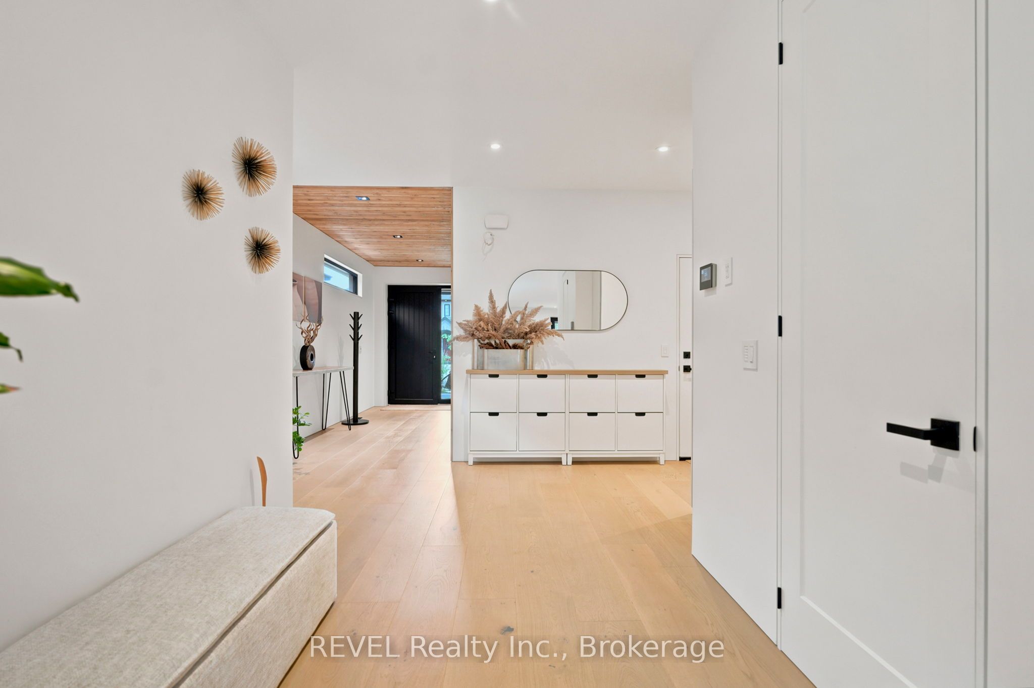 81 Mackenzie King Avenue Property Photo 6