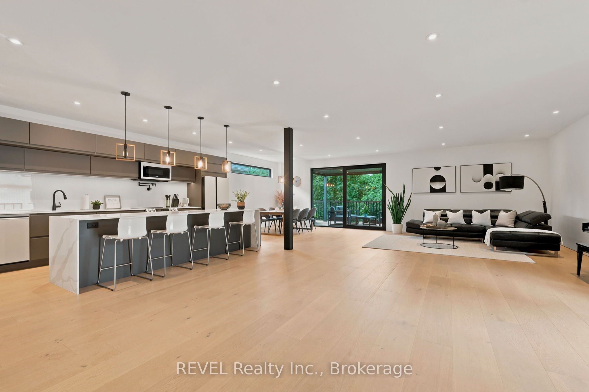 81 Mackenzie King Avenue Property Photo 7