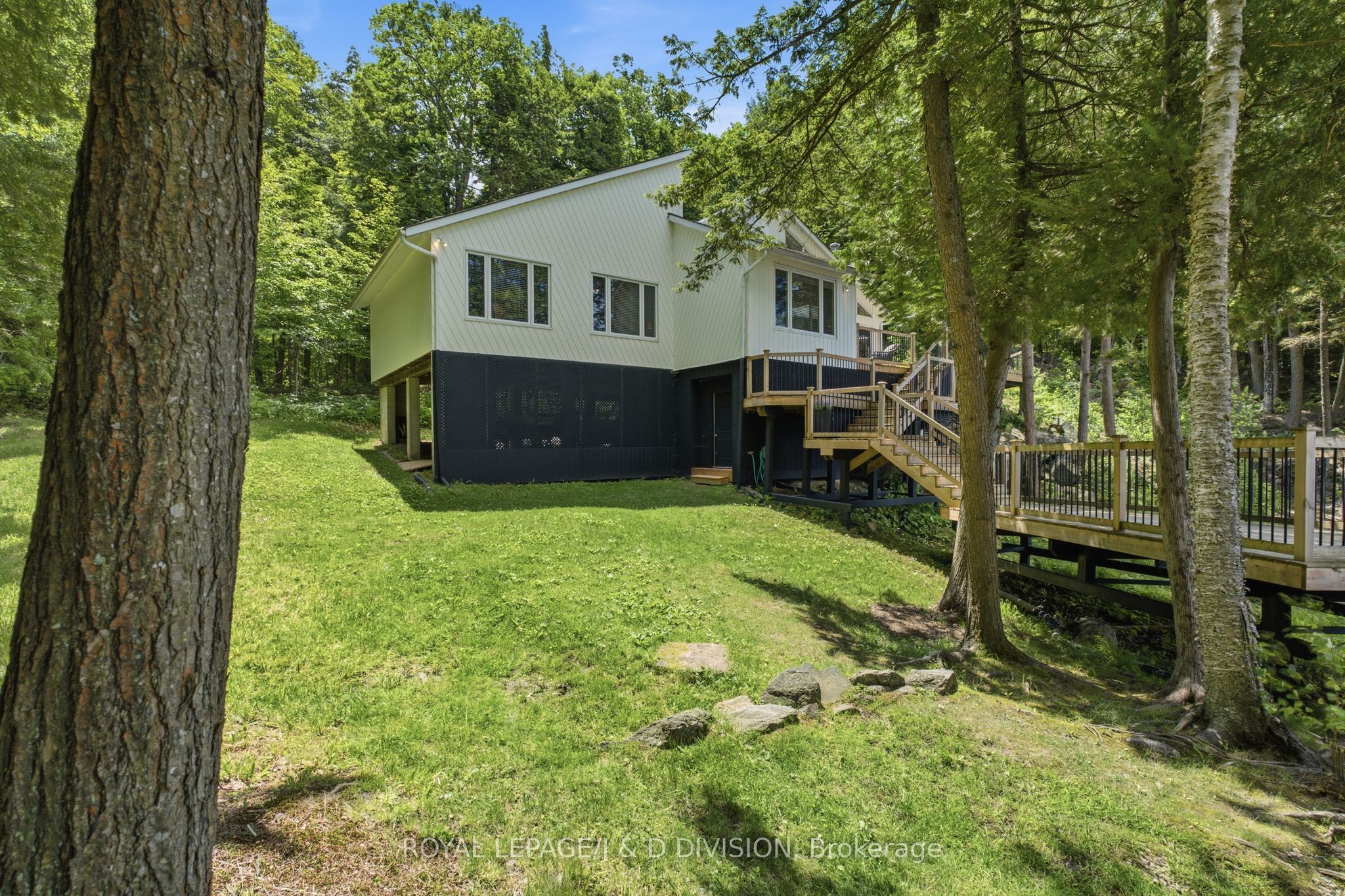 200 Blackstone Lake Water Property Photo 37