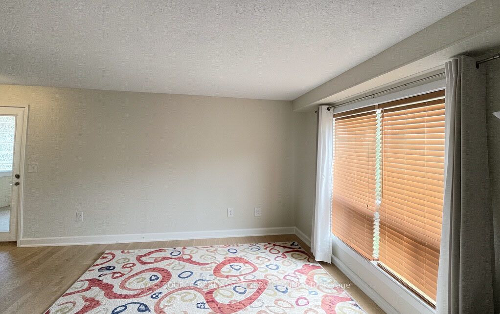 12c Sonnet Crescent Property Photo 3