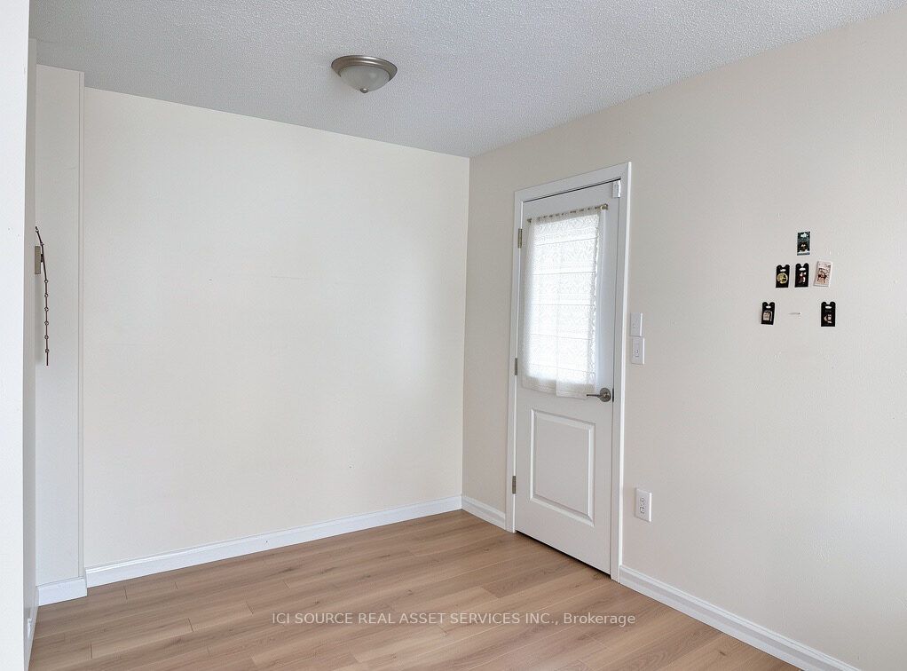 12c Sonnet Crescent Property Photo 4