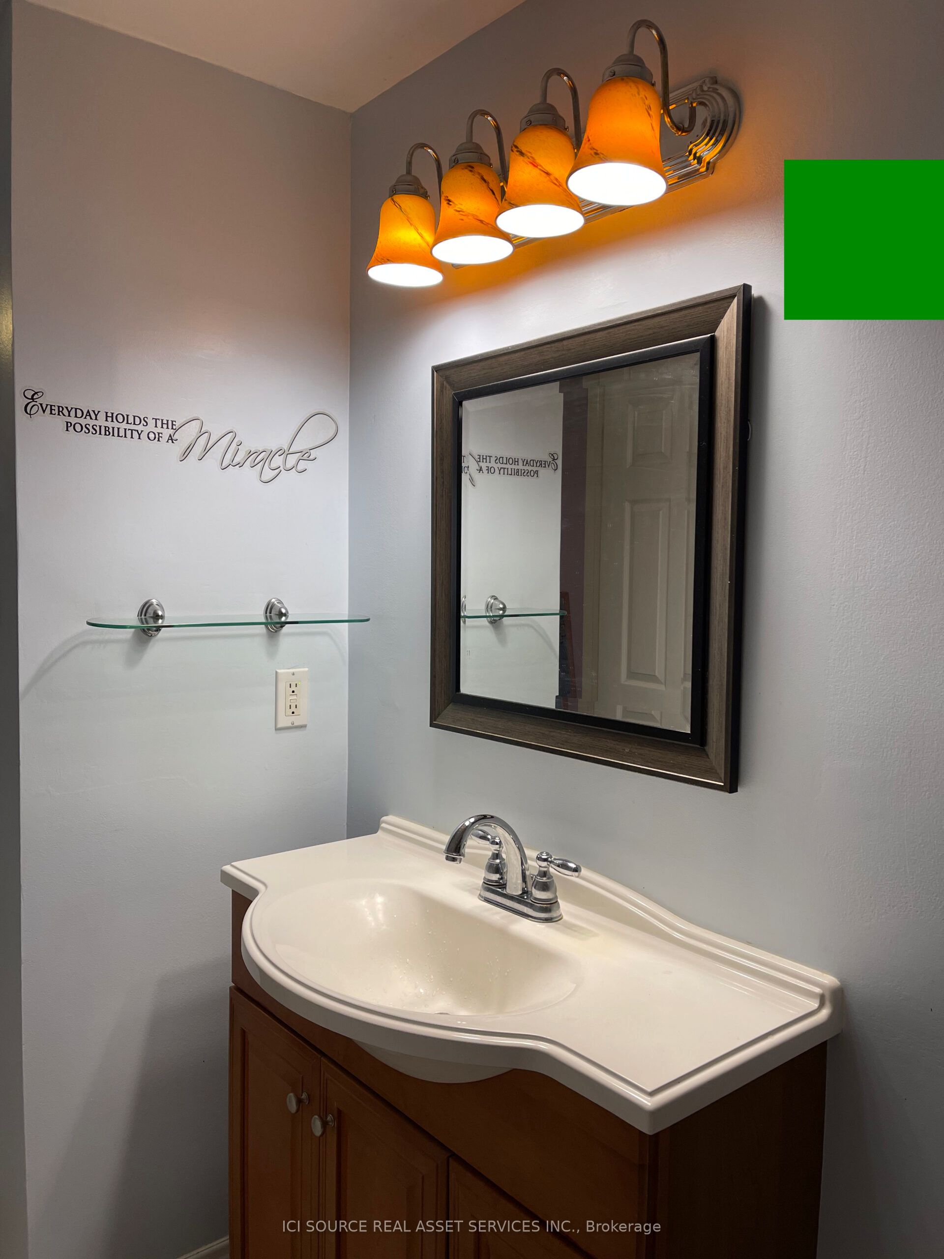 12c Sonnet Crescent Property Photo 11