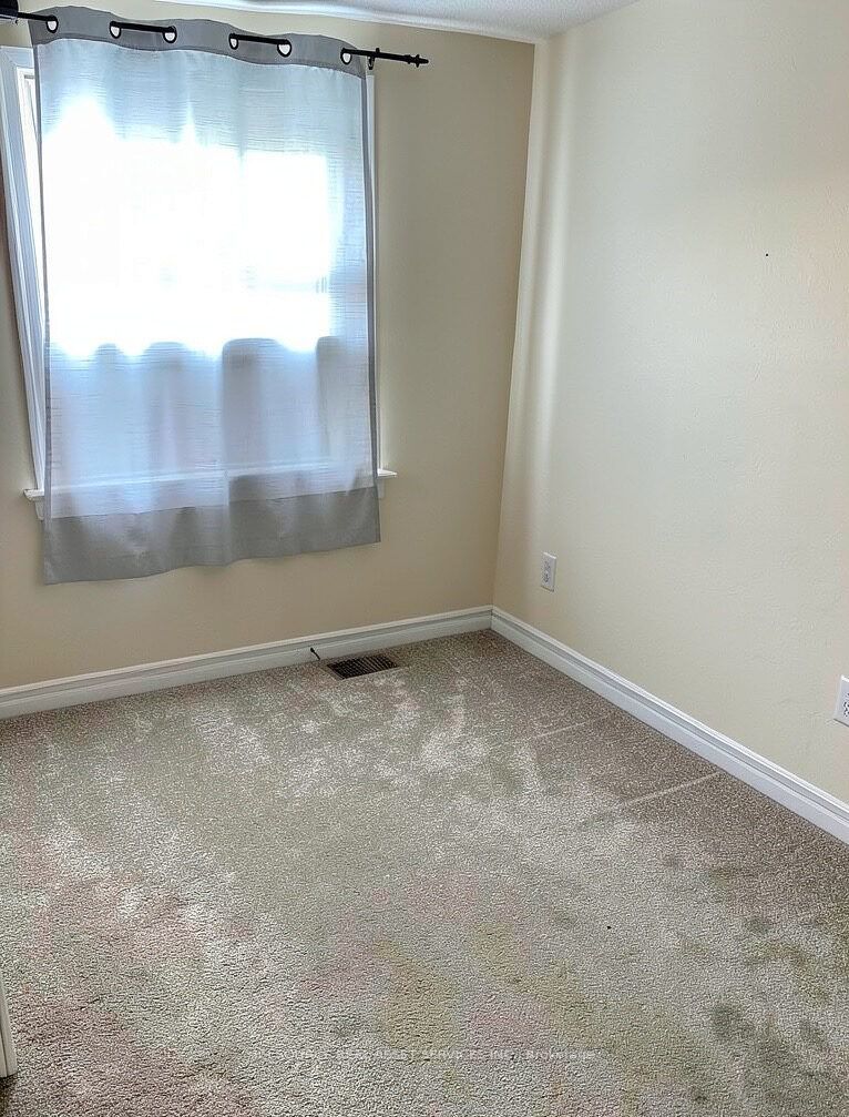 12c Sonnet Crescent Property Photo 13