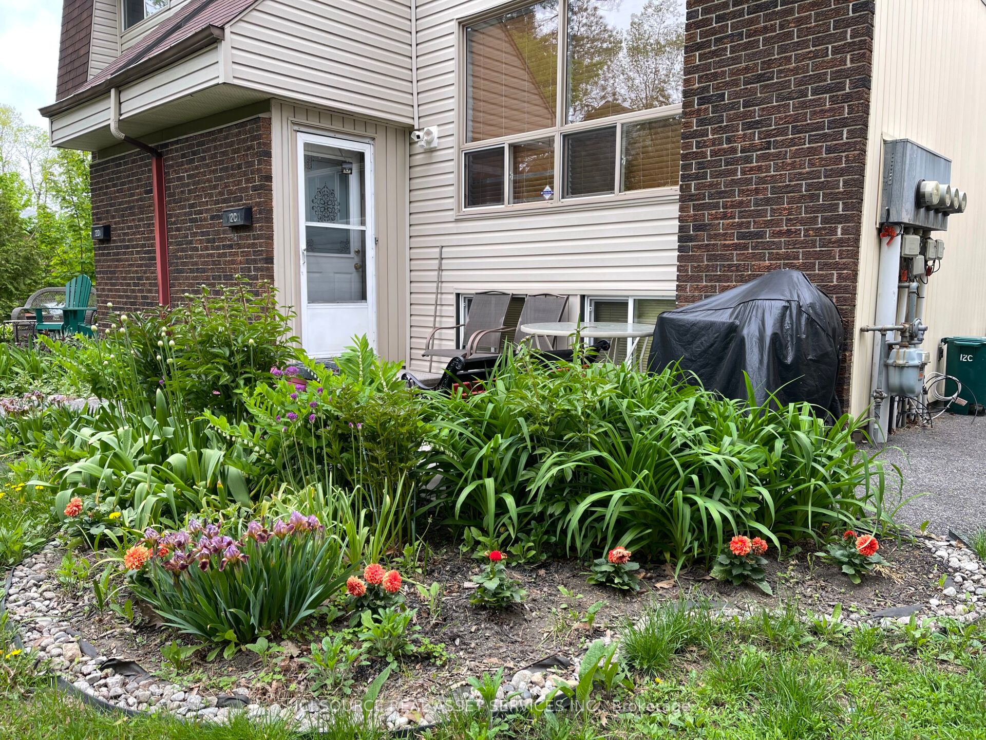 12c Sonnet Crescent Property Photo 22