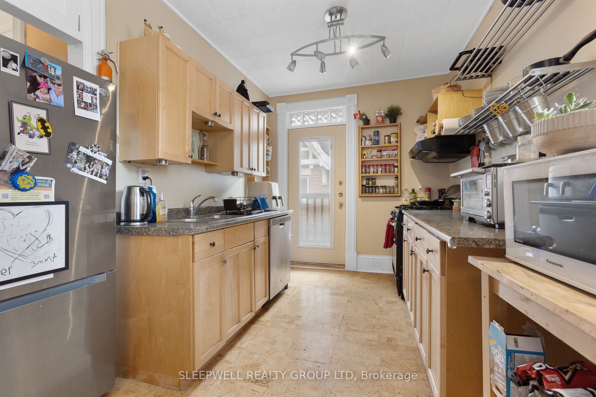 86 Fourth Avenue Property Photo 3