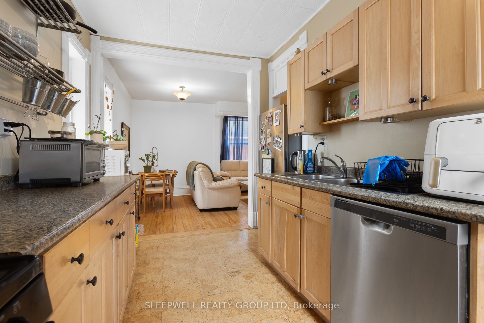 86 Fourth Avenue Property Photo 4