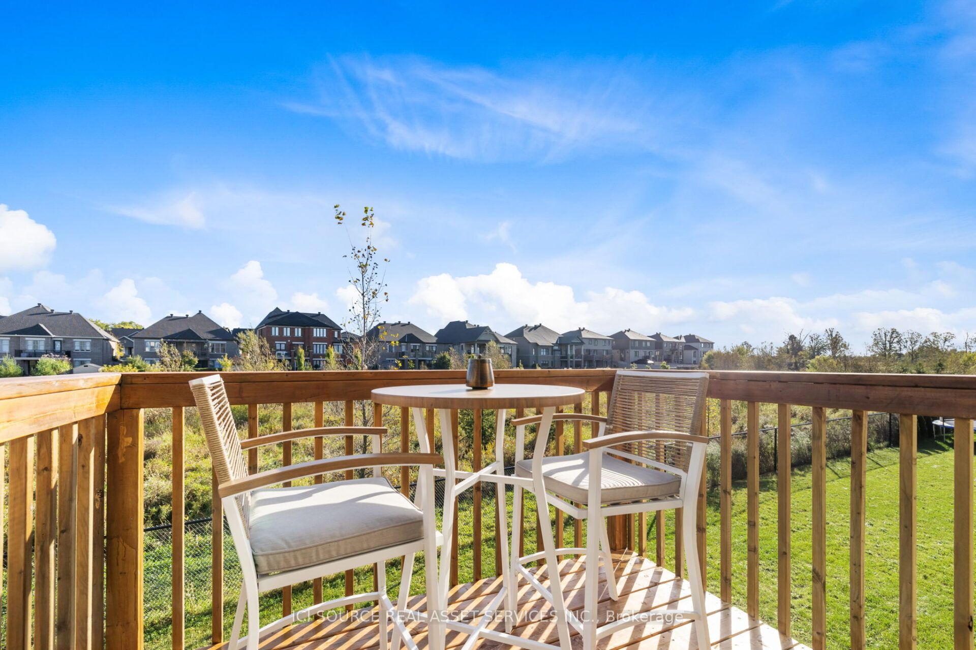 733 Coast Circle Property Photo 14