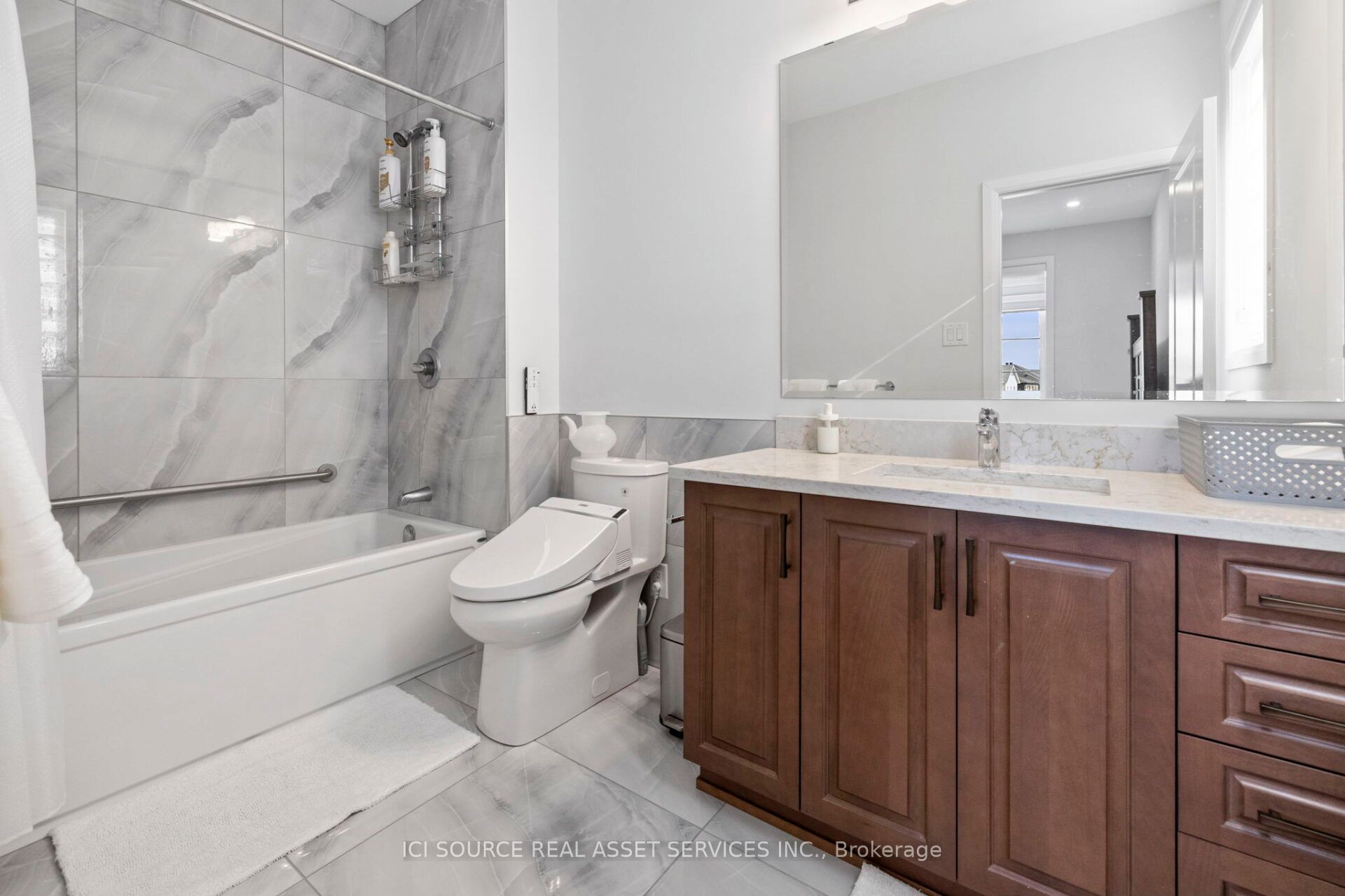 733 Coast Circle Property Photo 23
