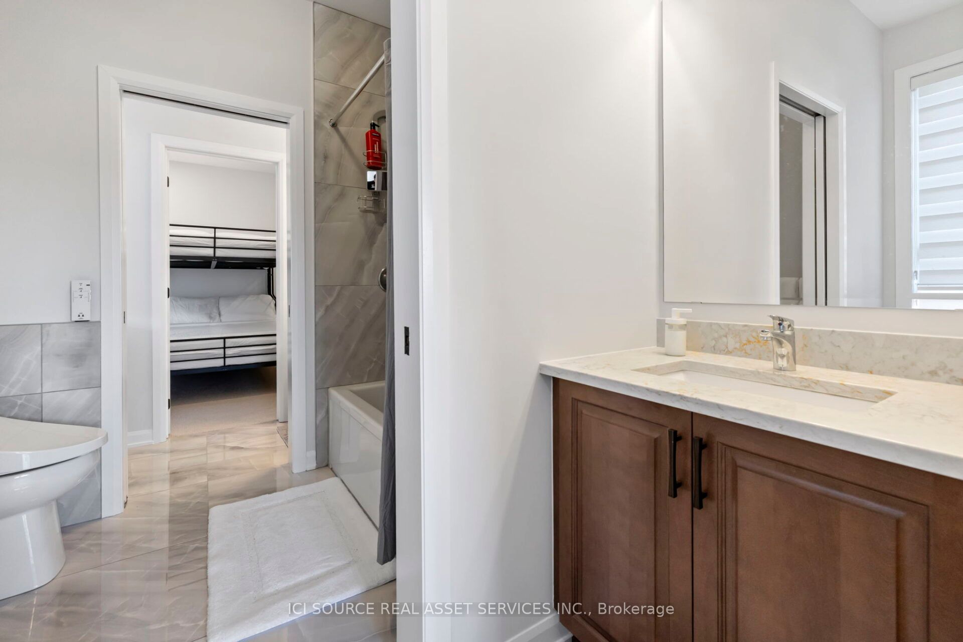 733 Coast Circle Property Photo 25