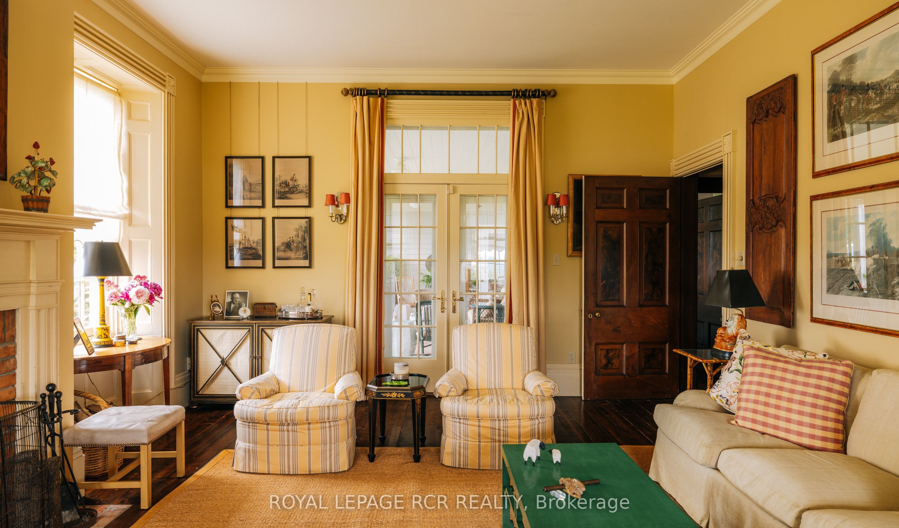 838496 4th Line E Property Photo 10