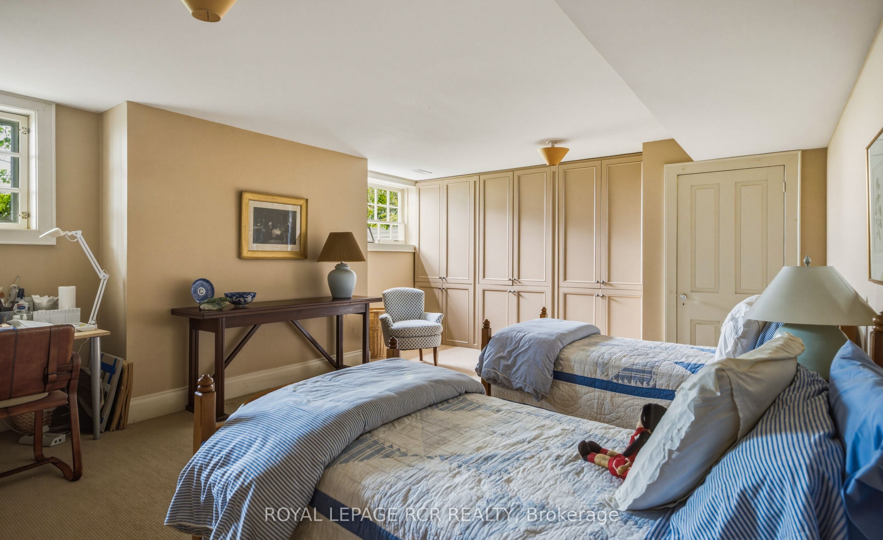 838496 4th Line E Property Photo 32