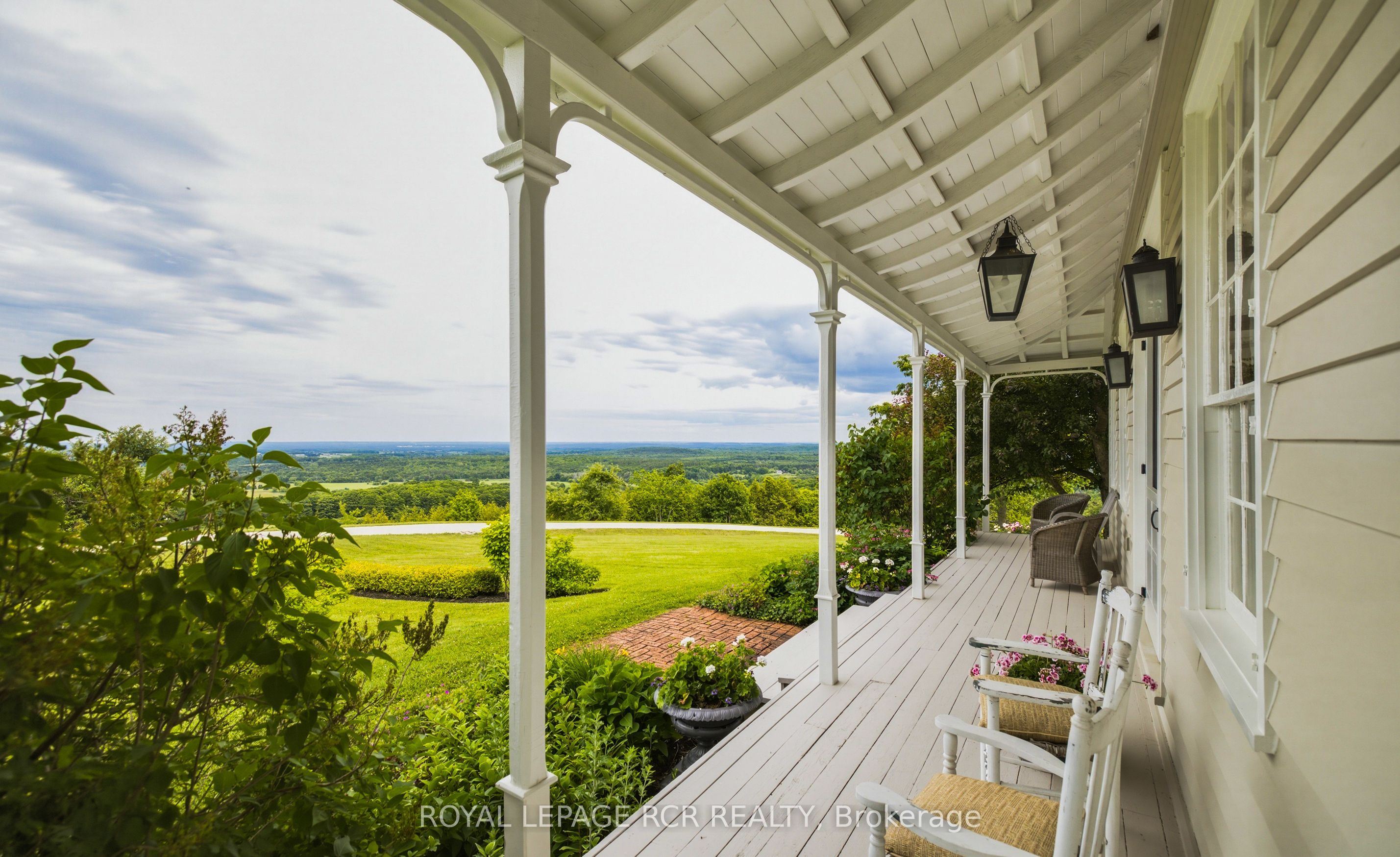 838496 4th Line E Property Photo 34