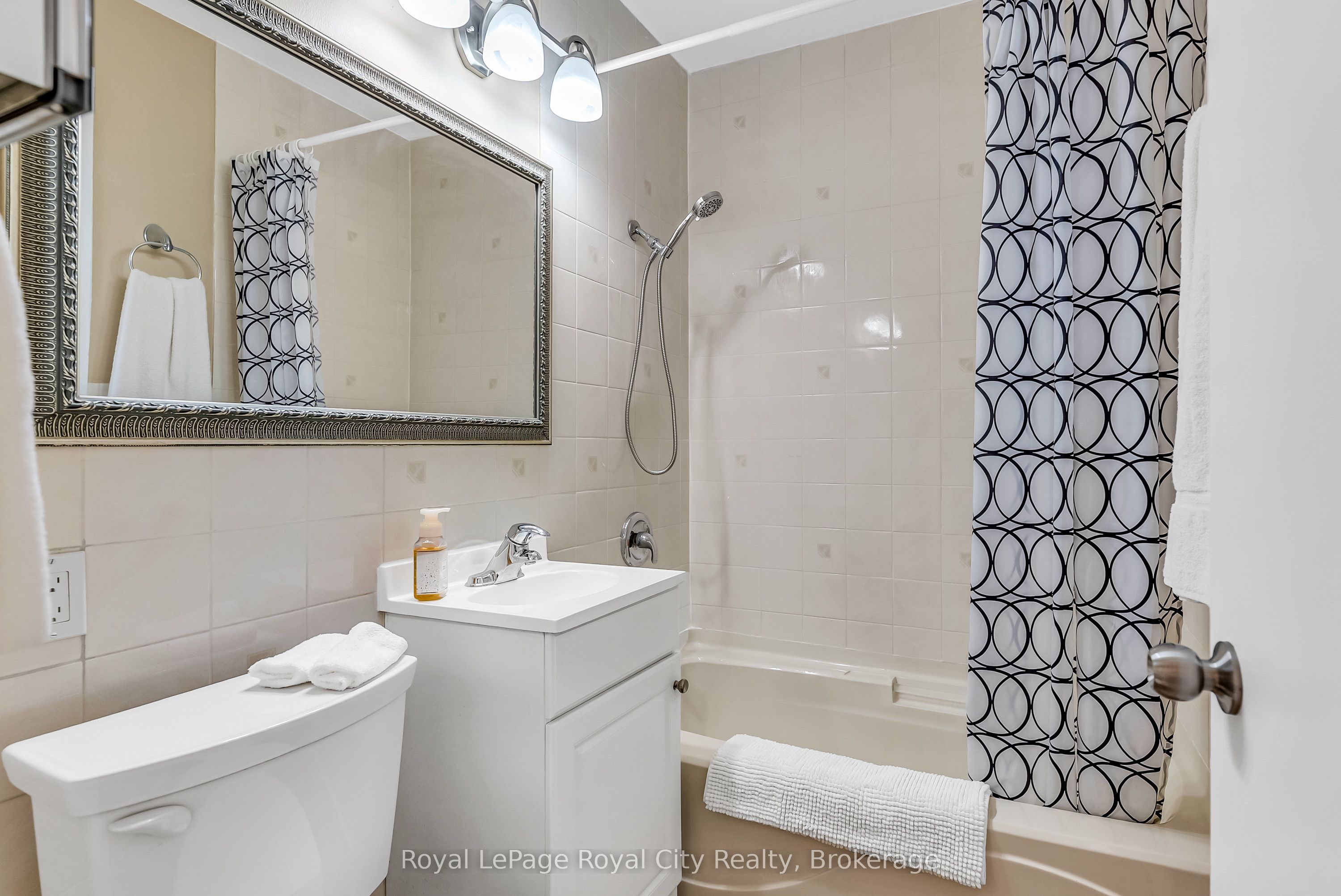 56 Winston Crescent Property Photo 15