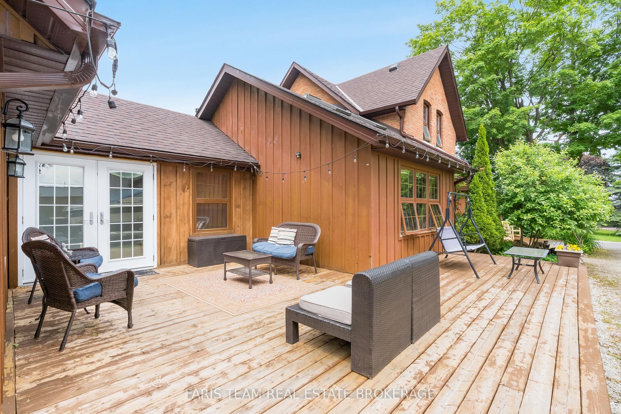598296 Second Line W Property Photo 36