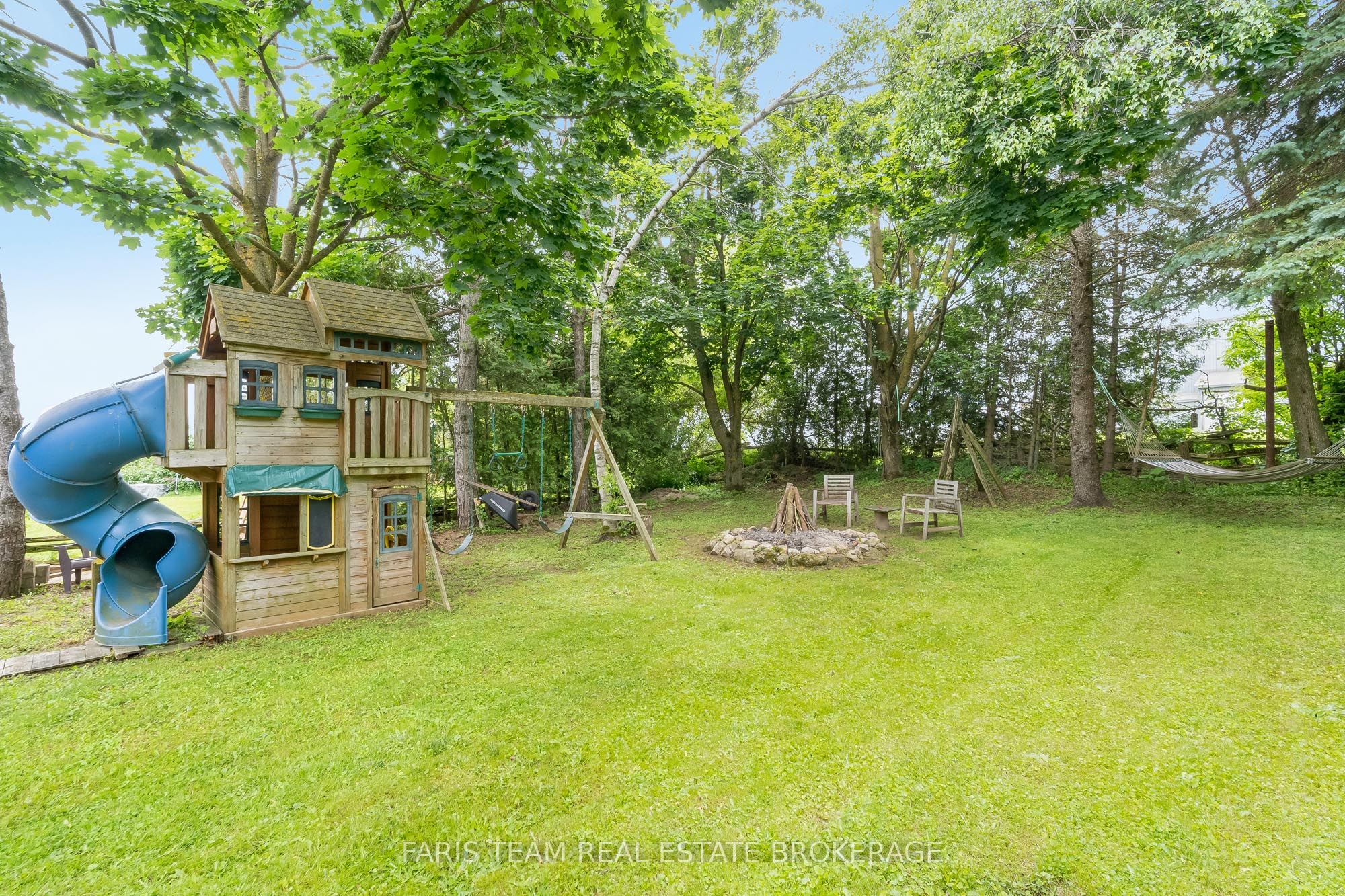 598296 Second Line W Property Photo 39