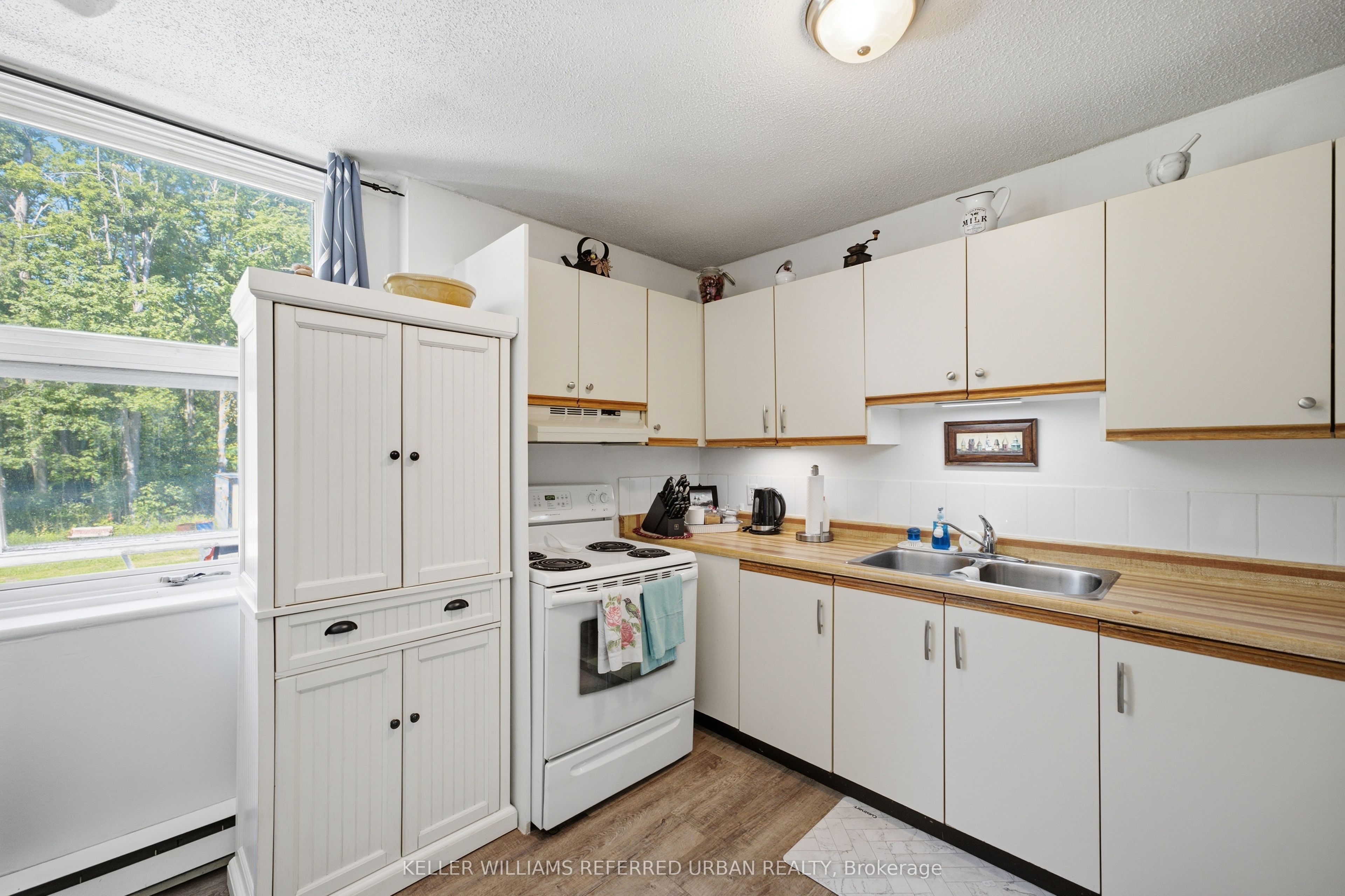 479 Eldon Road Property Photo 18
