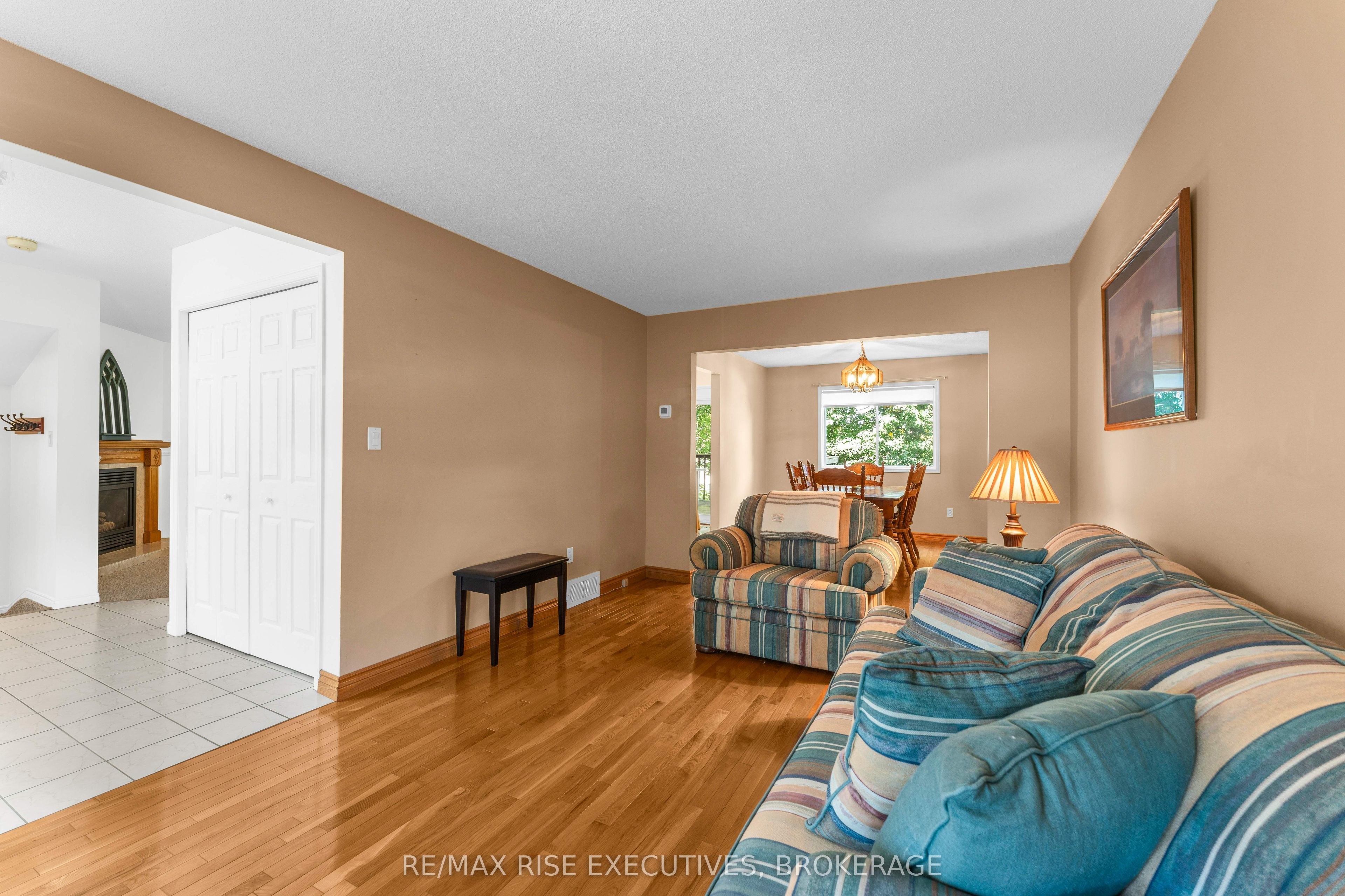 1304 Fisher Crescent Property Photo 6