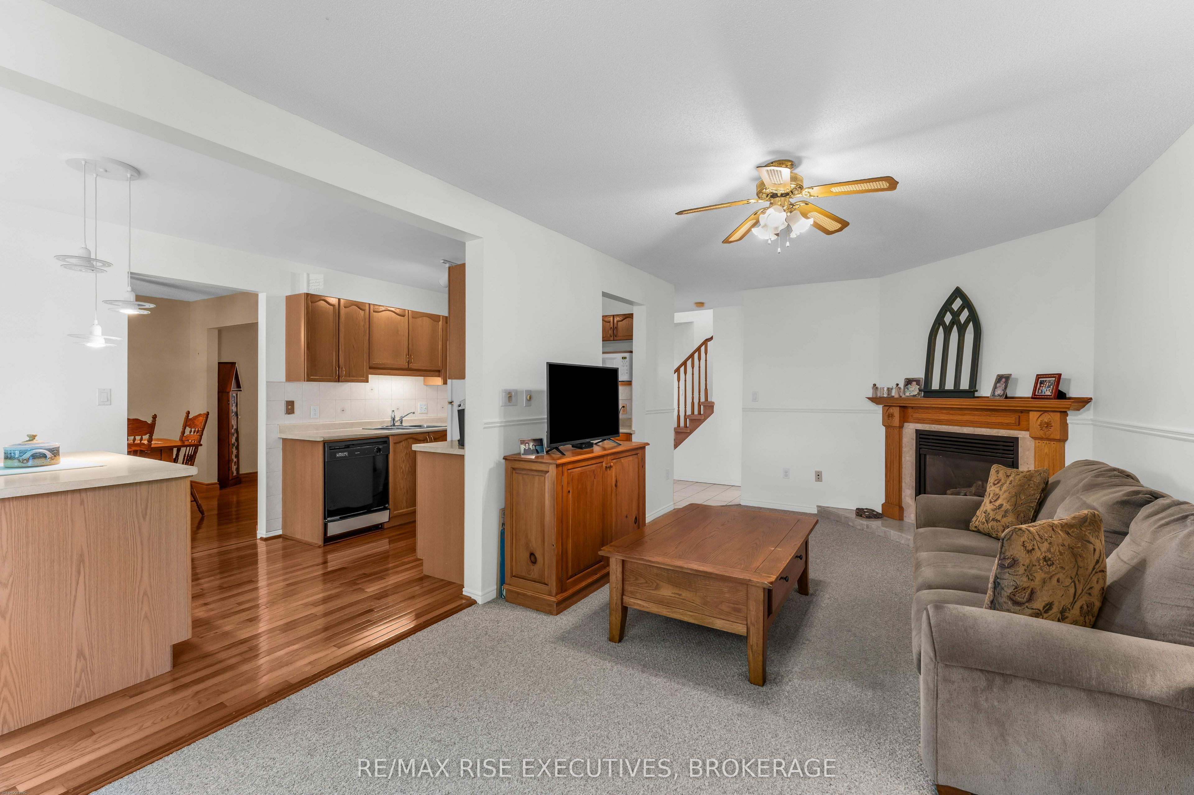 1304 Fisher Crescent Property Photo 11
