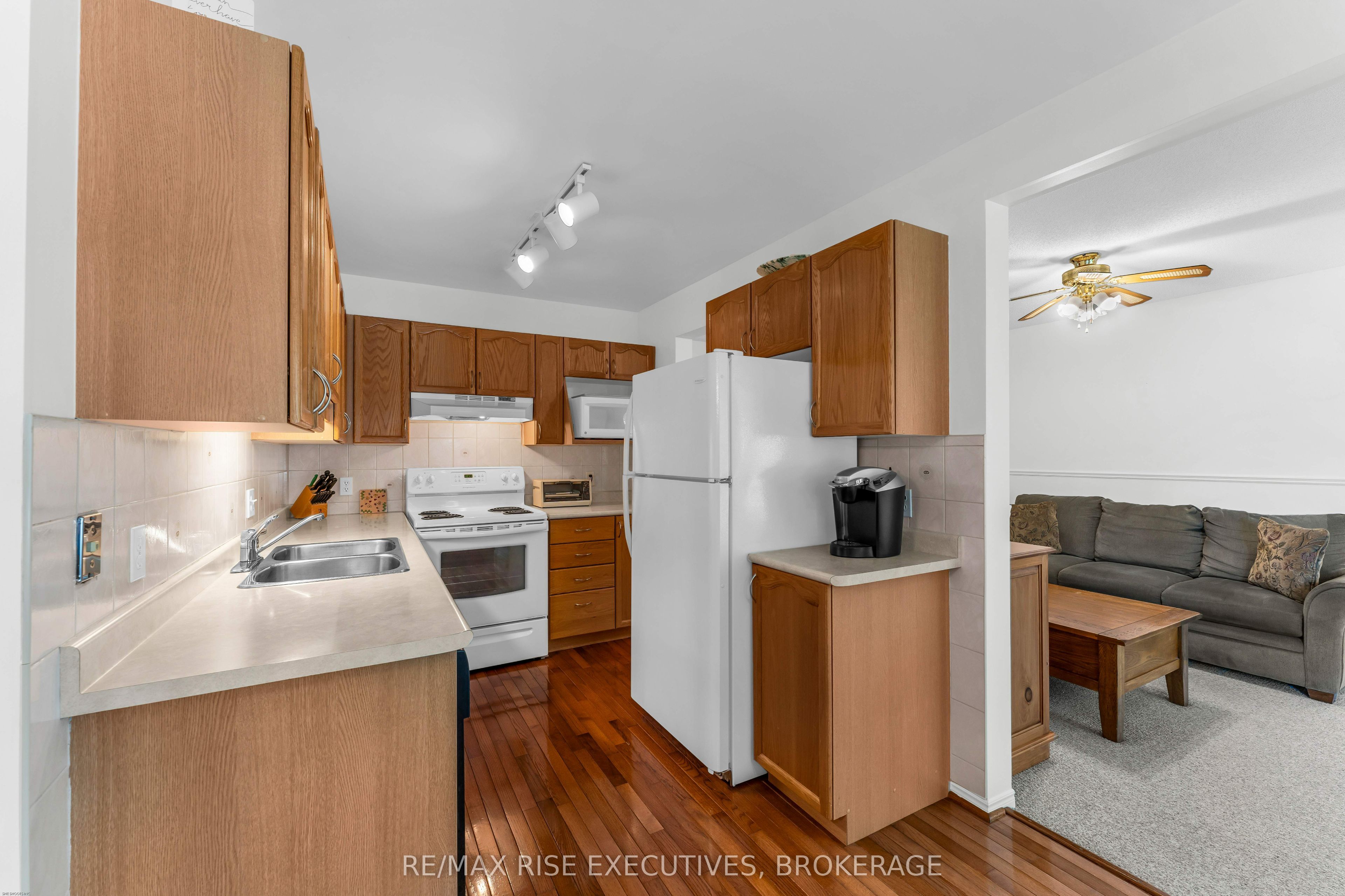 1304 Fisher Crescent Property Photo 13