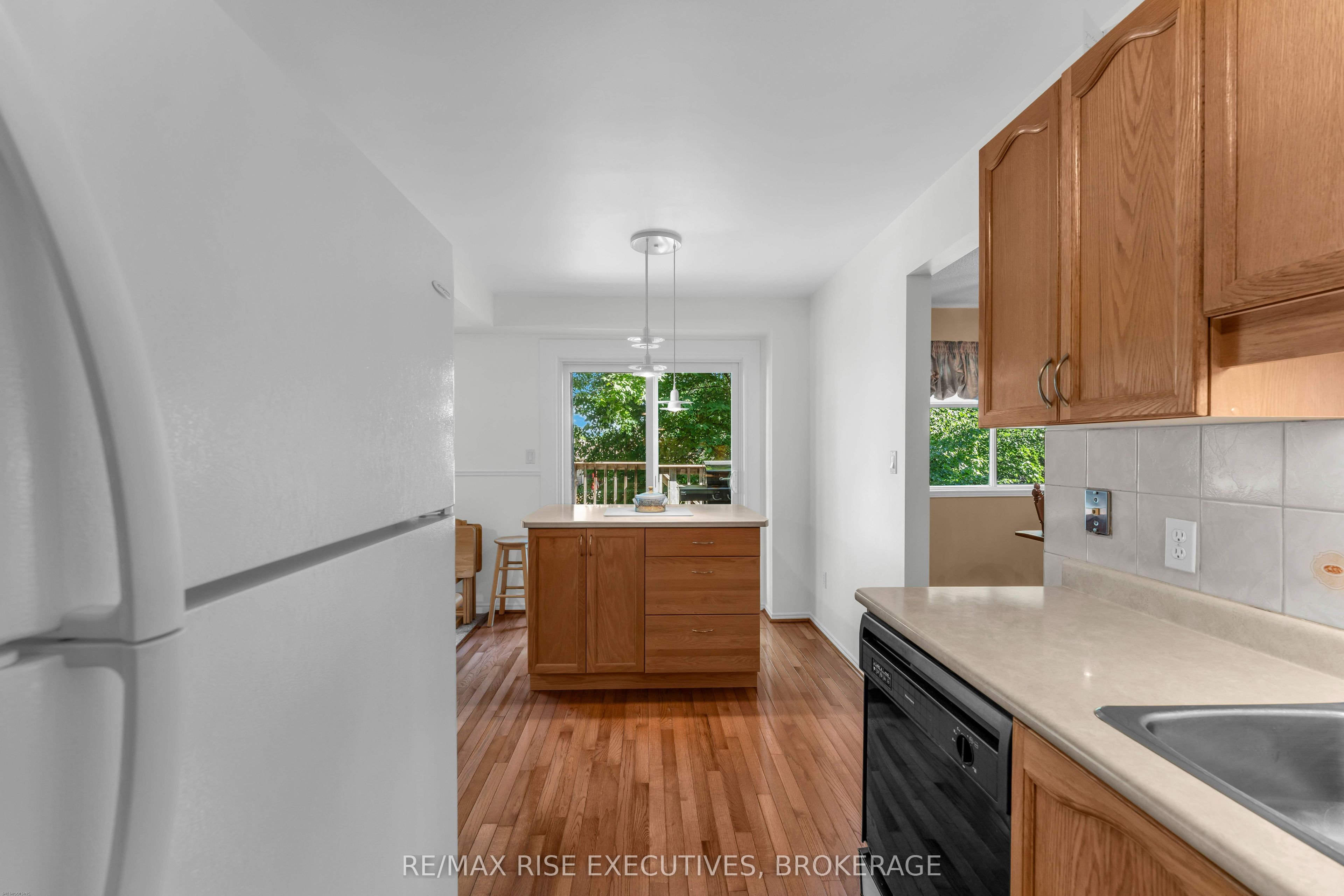 1304 Fisher Crescent Property Photo 15