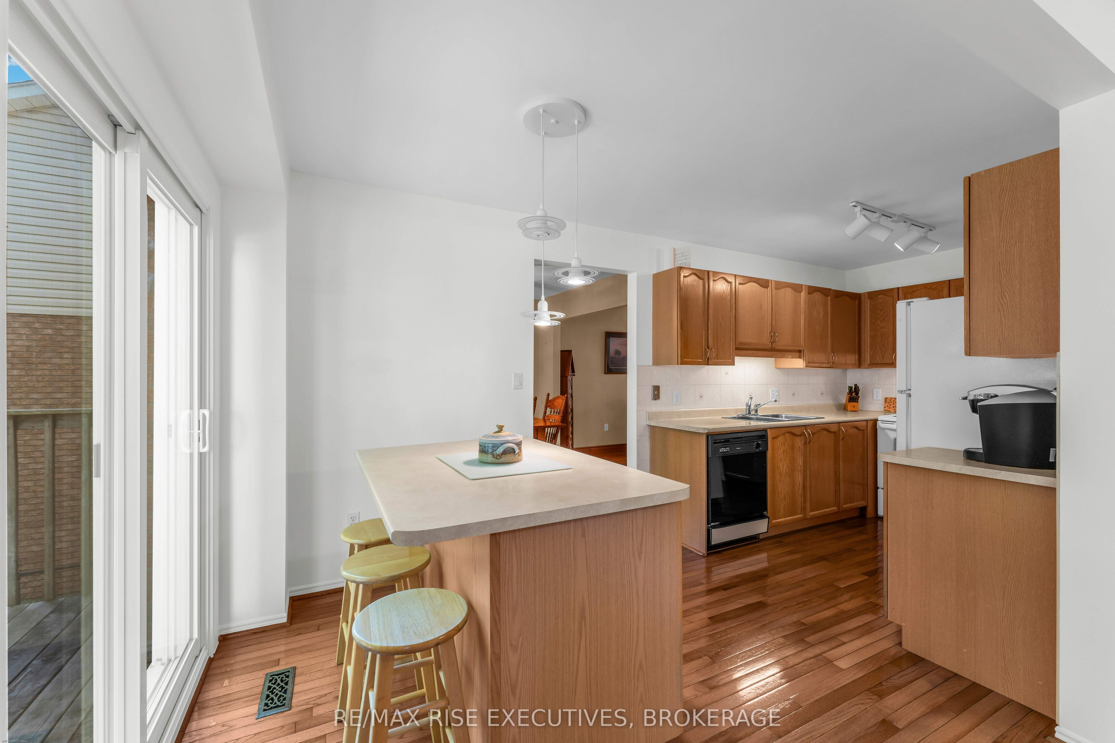 1304 Fisher Crescent Property Photo 17