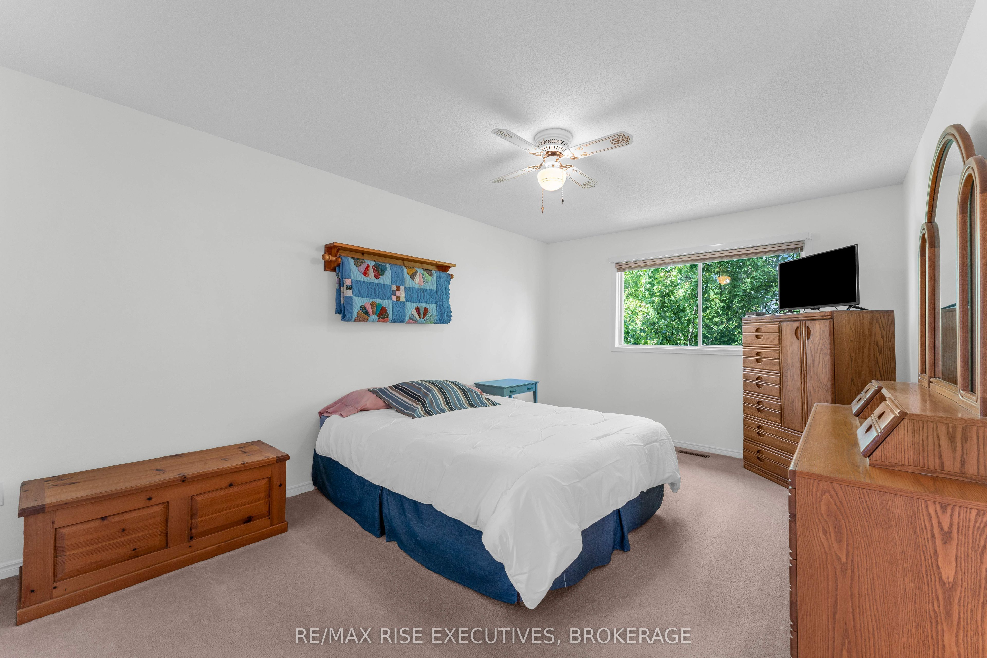 1304 Fisher Crescent Property Photo 23
