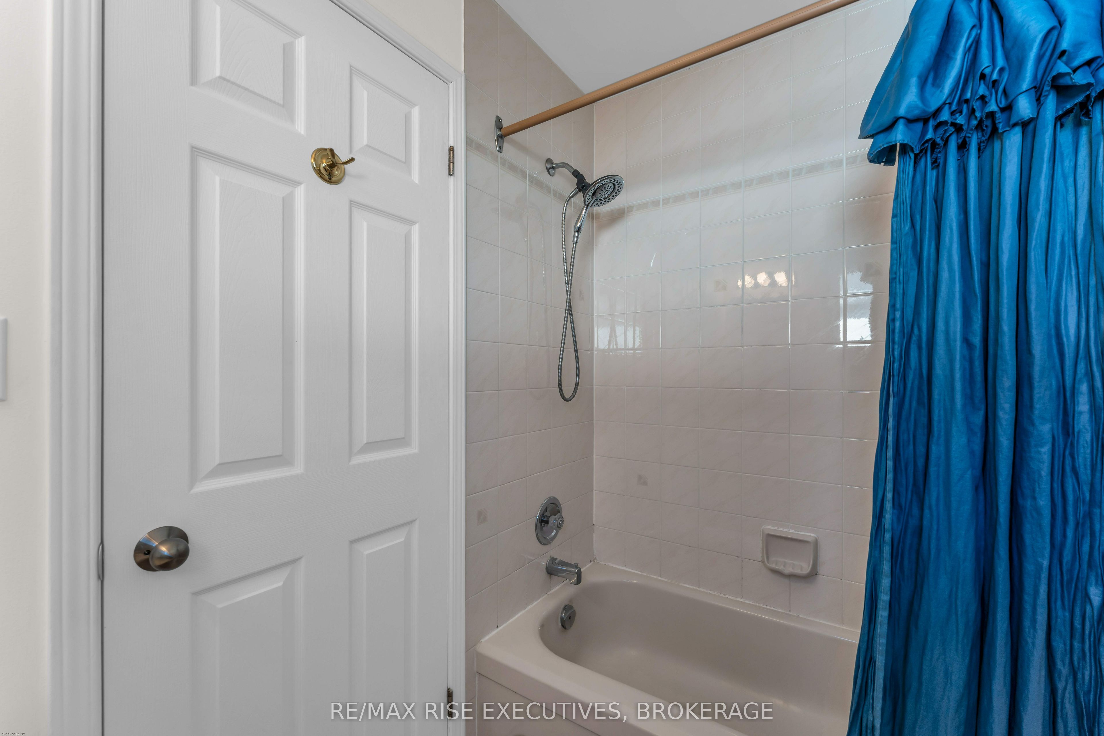 1304 Fisher Crescent Property Photo 26