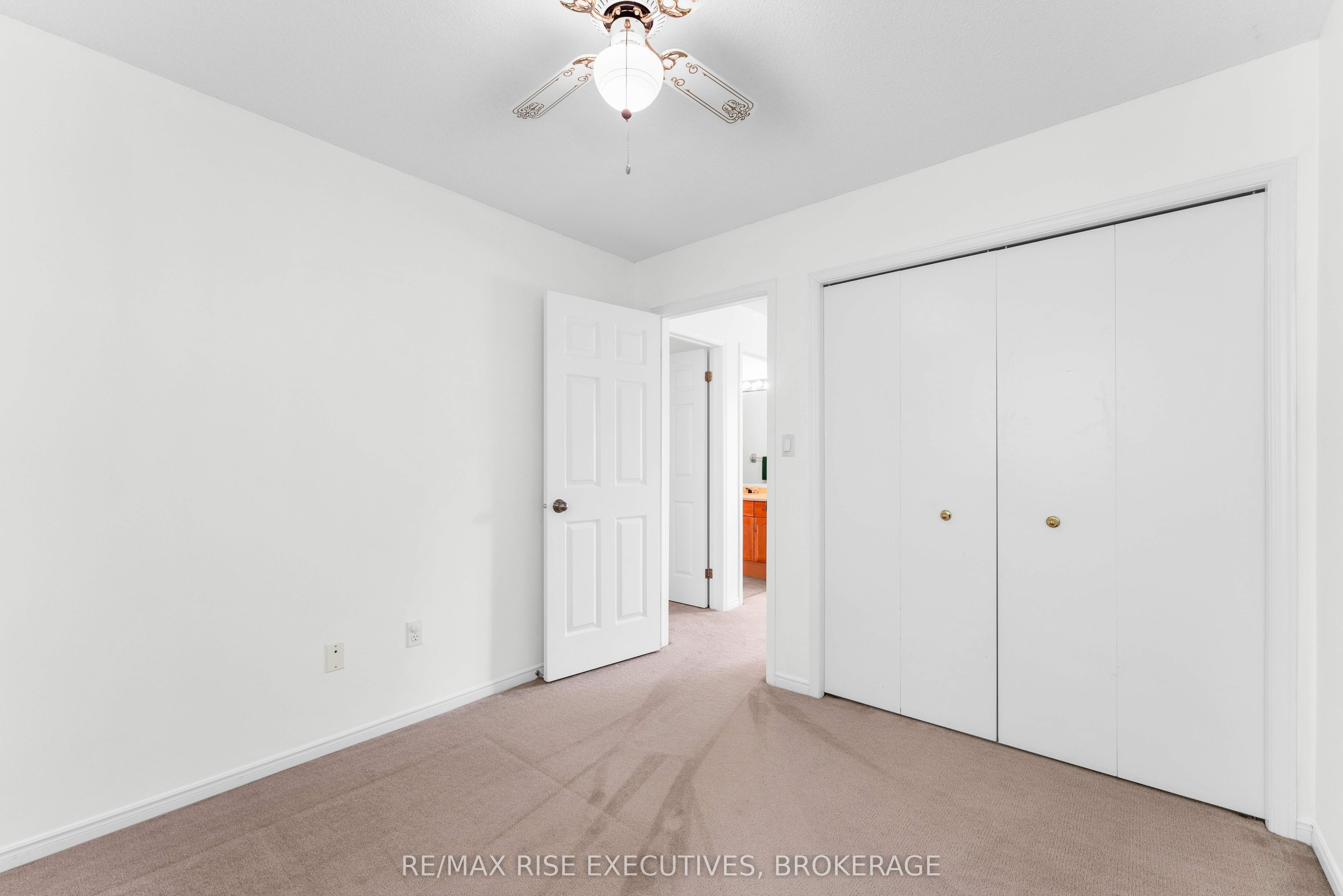 1304 Fisher Crescent Property Photo 33