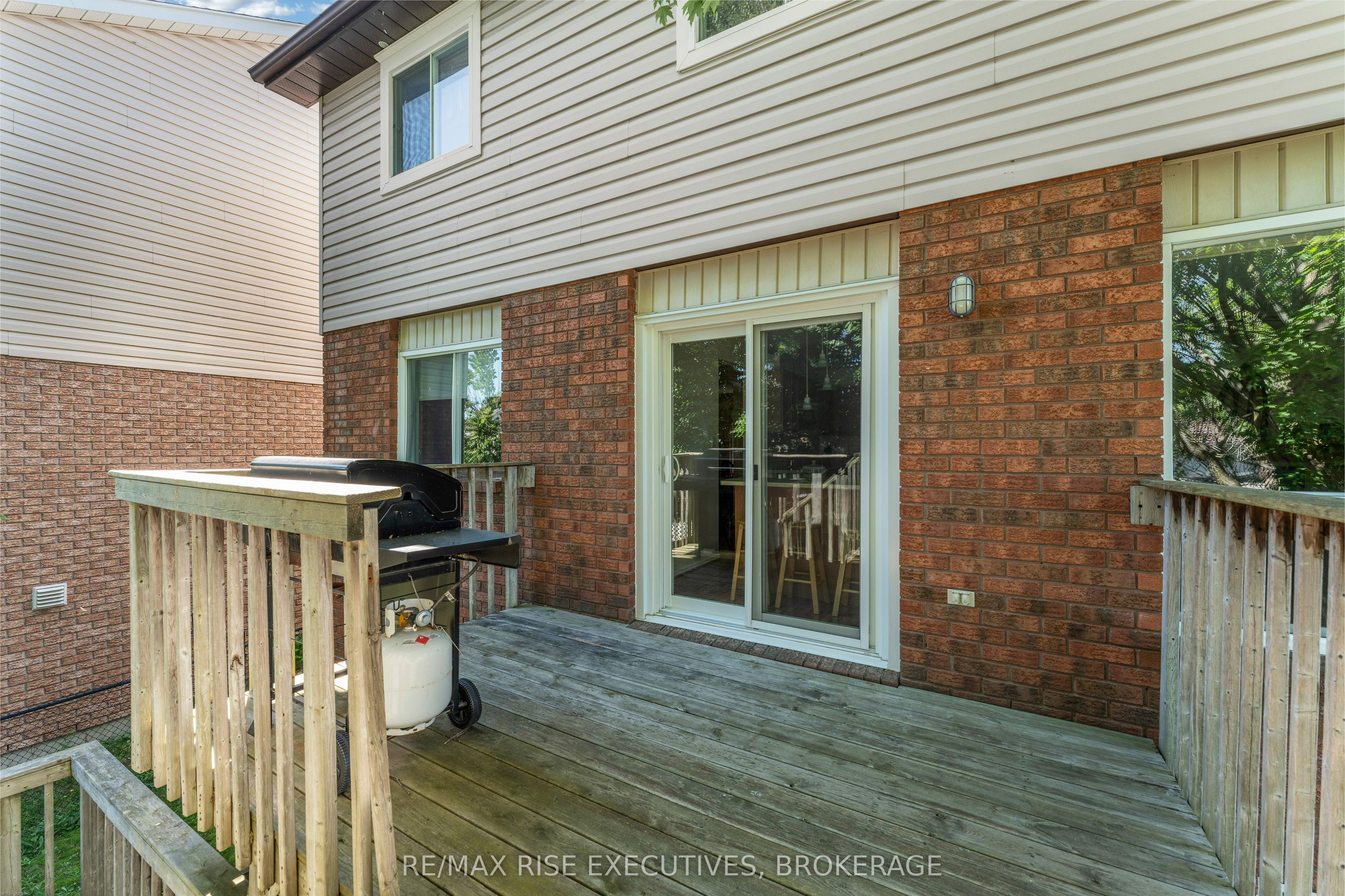 1304 Fisher Crescent Property Photo 41