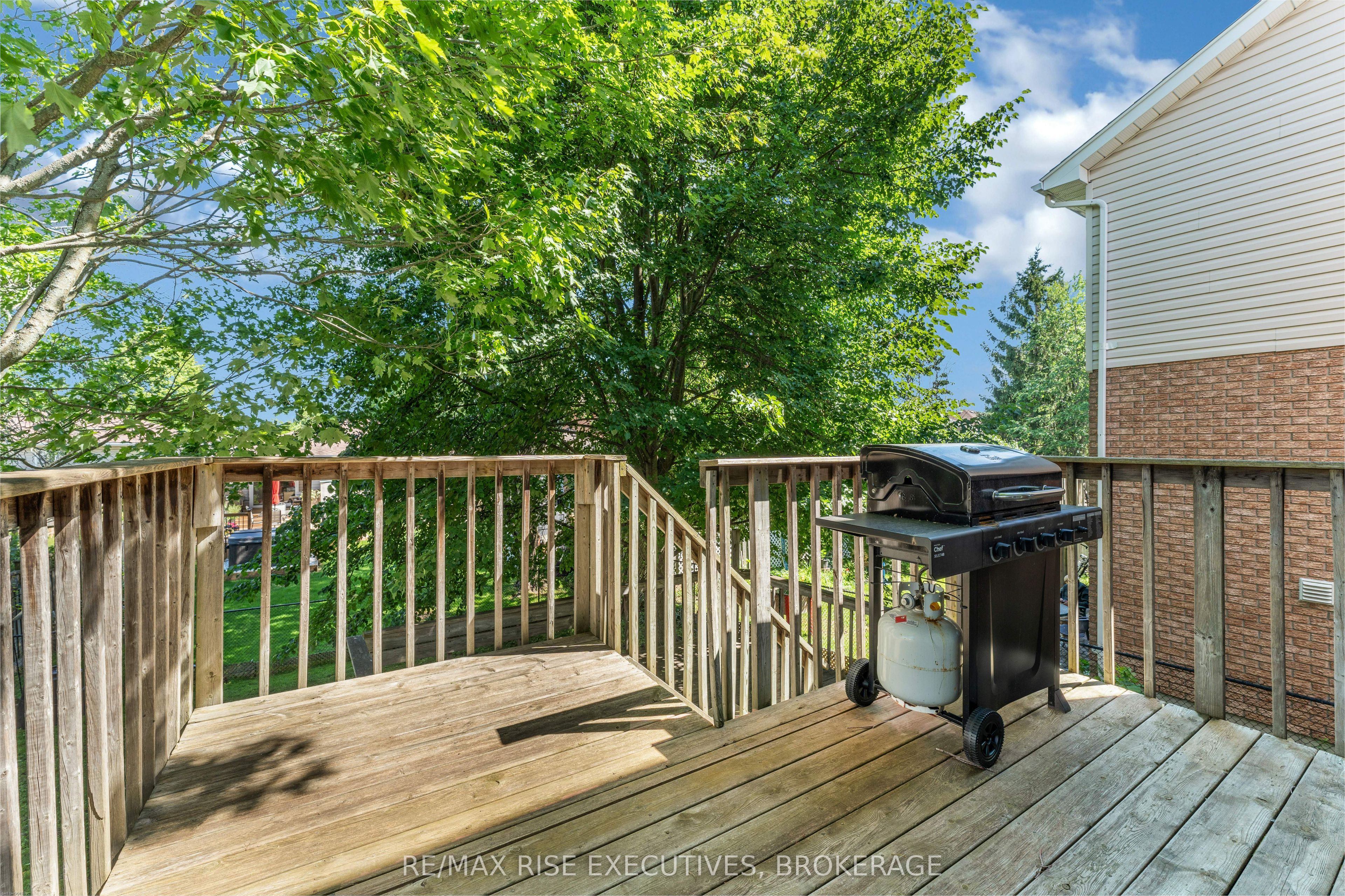 1304 Fisher Crescent Property Photo 42