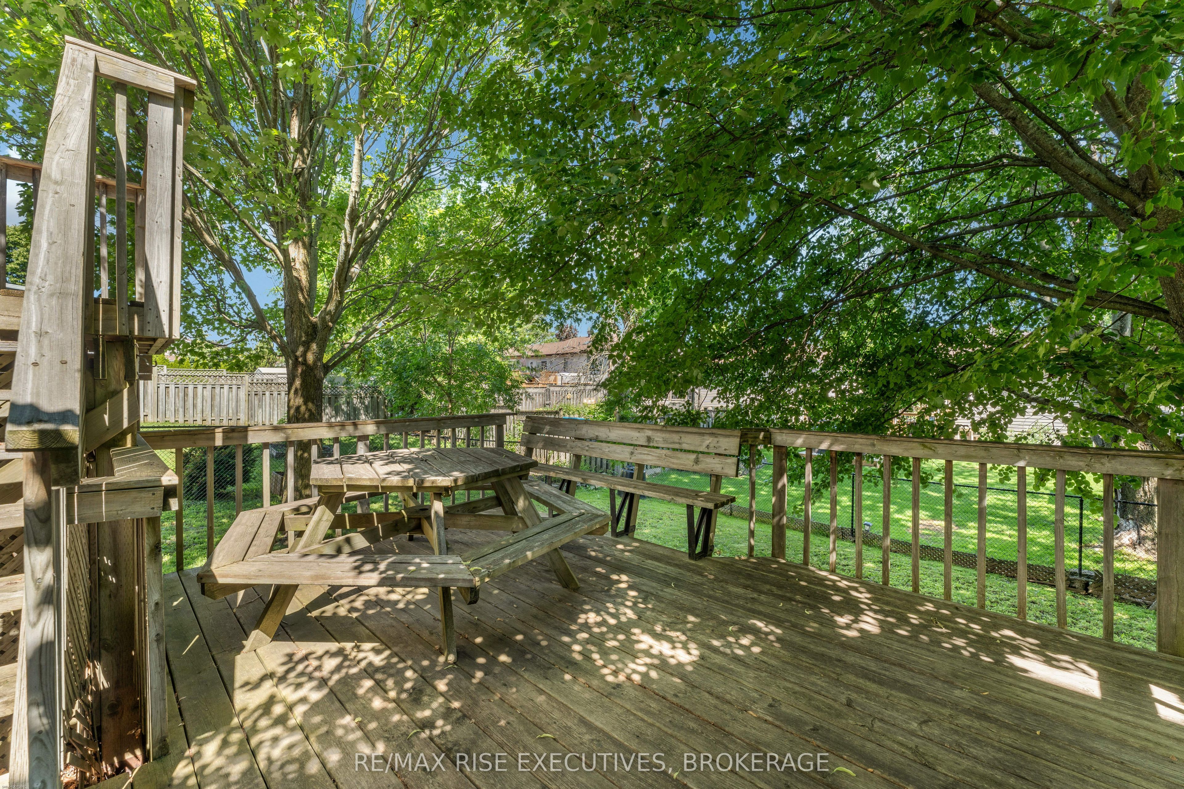 1304 Fisher Crescent Property Photo 43