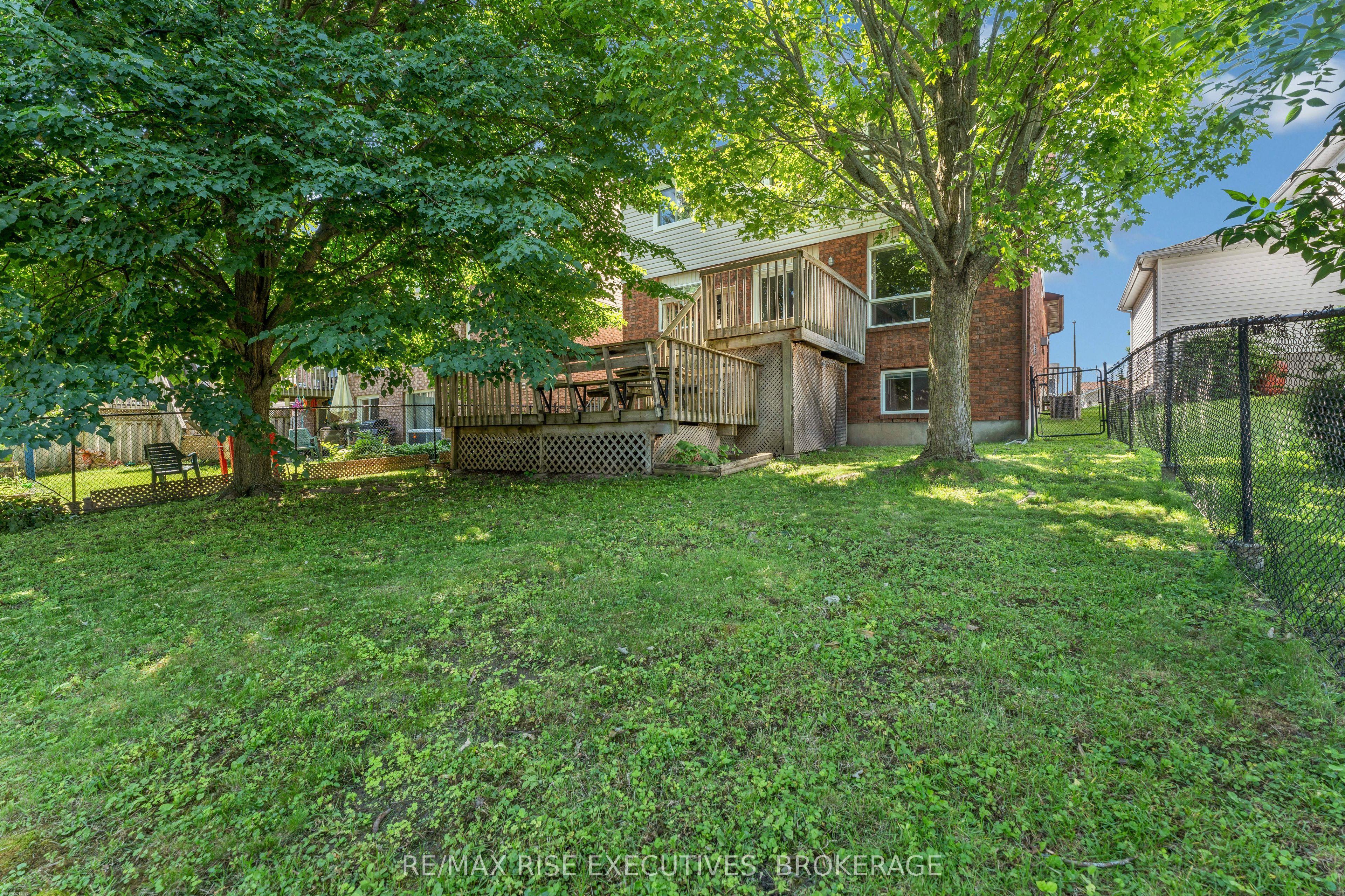 1304 Fisher Crescent Property Photo 47