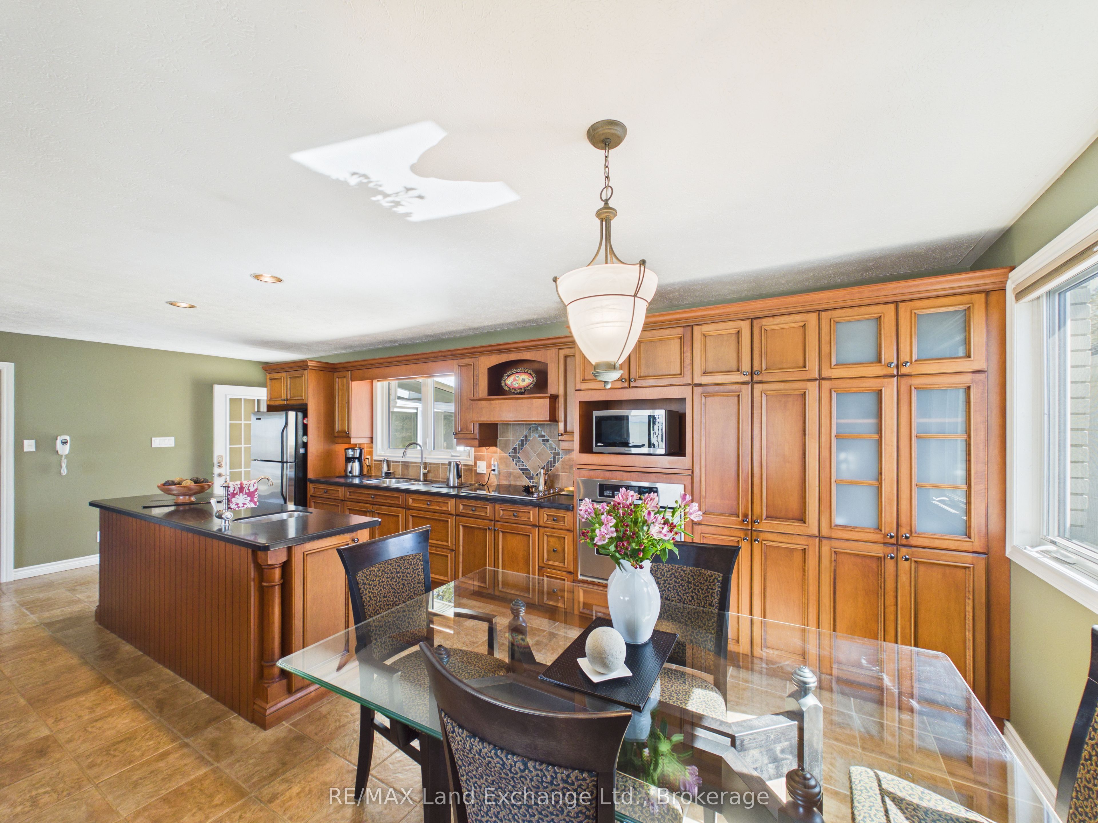 167 Goderich Street Property Photo 12
