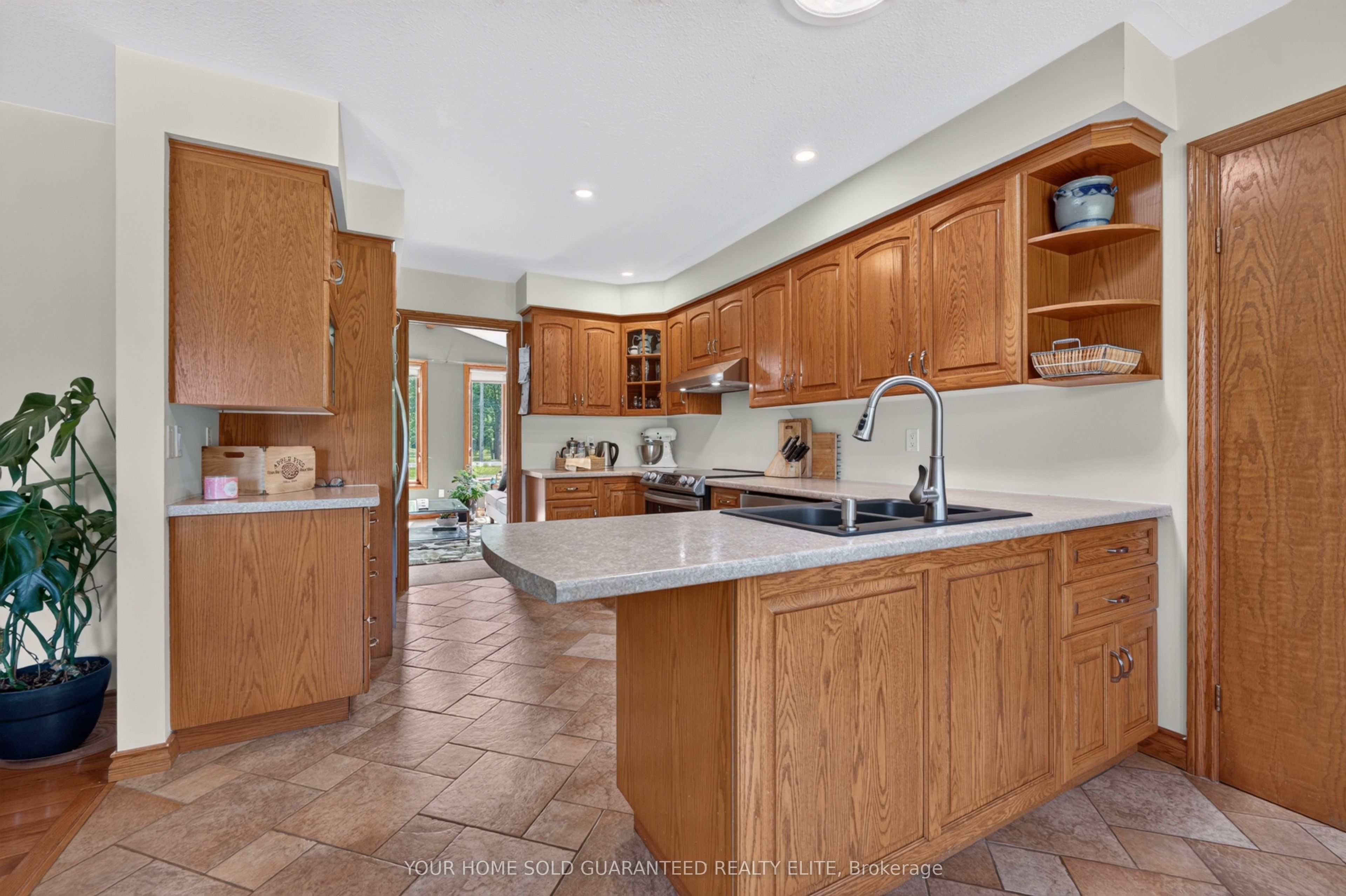 398 Mountain Road Property Photo 6