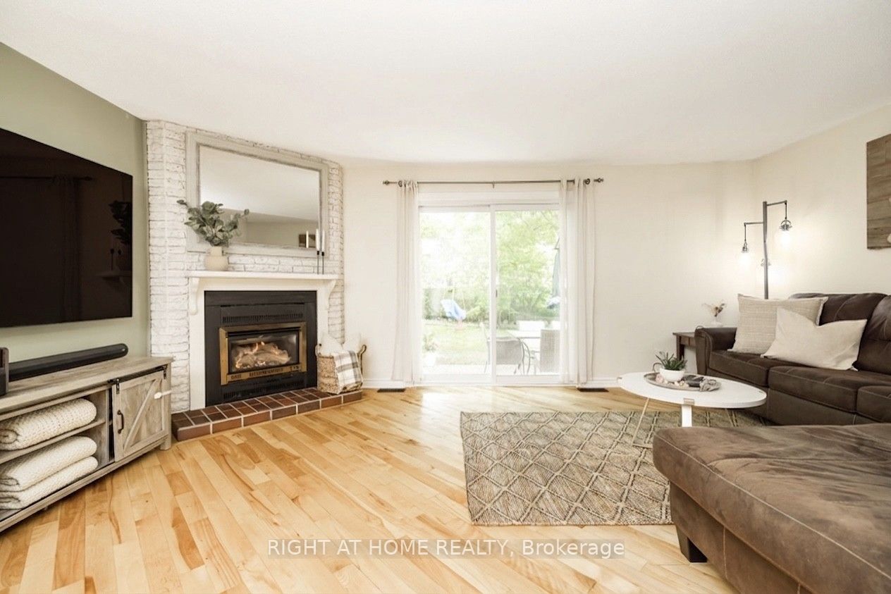 30 Berkshire Way Property Photo 7