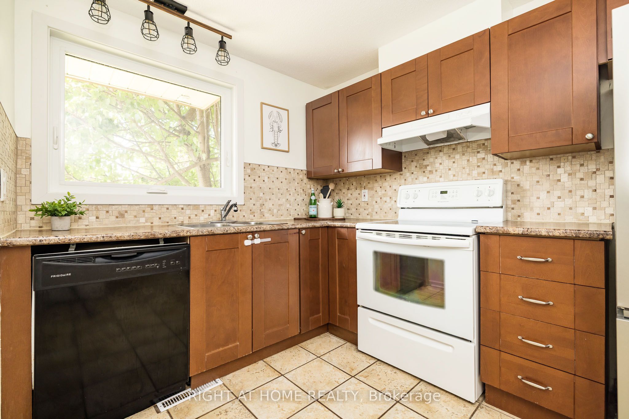30 Berkshire Way Property Photo 14