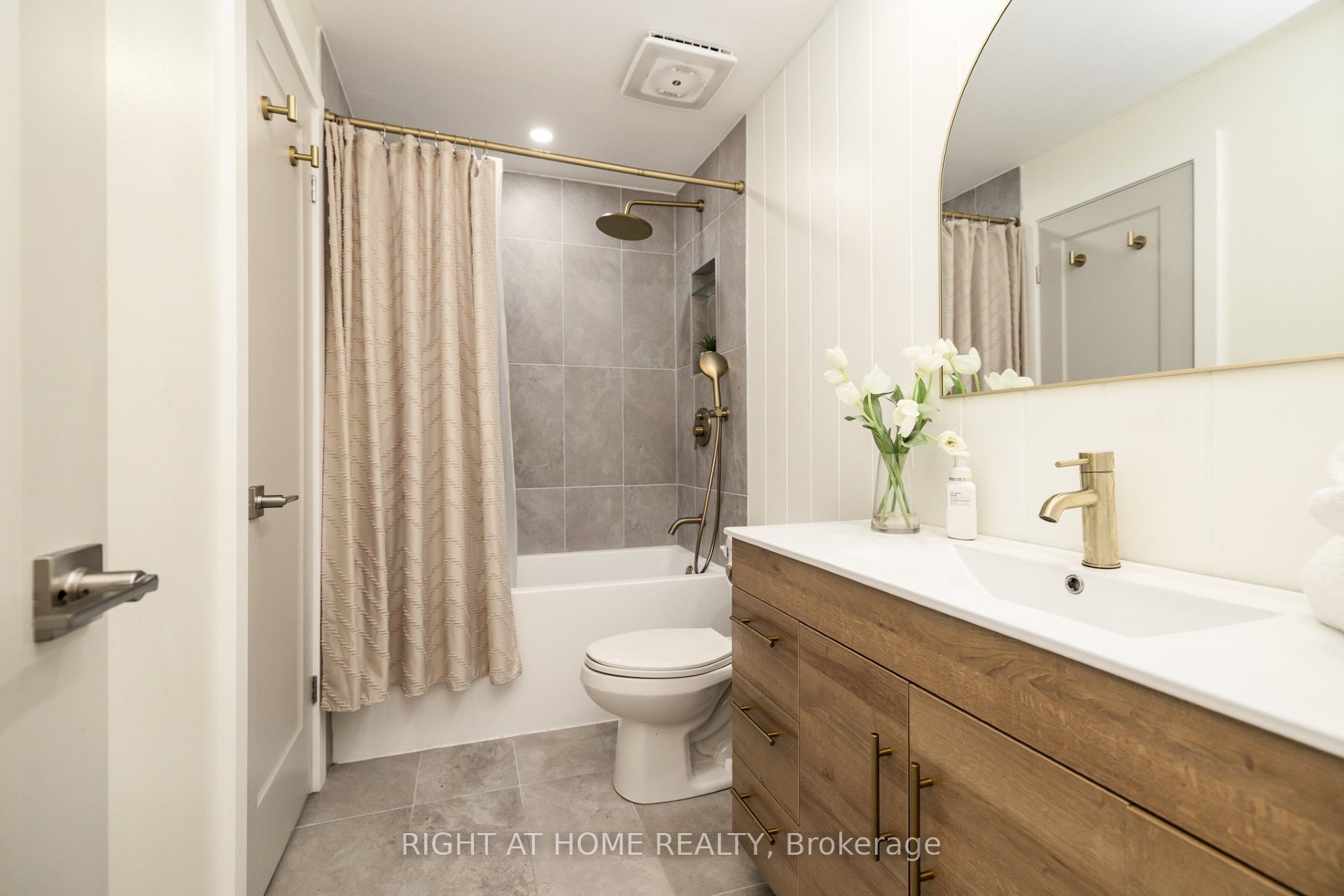 30 Berkshire Way Property Photo 23