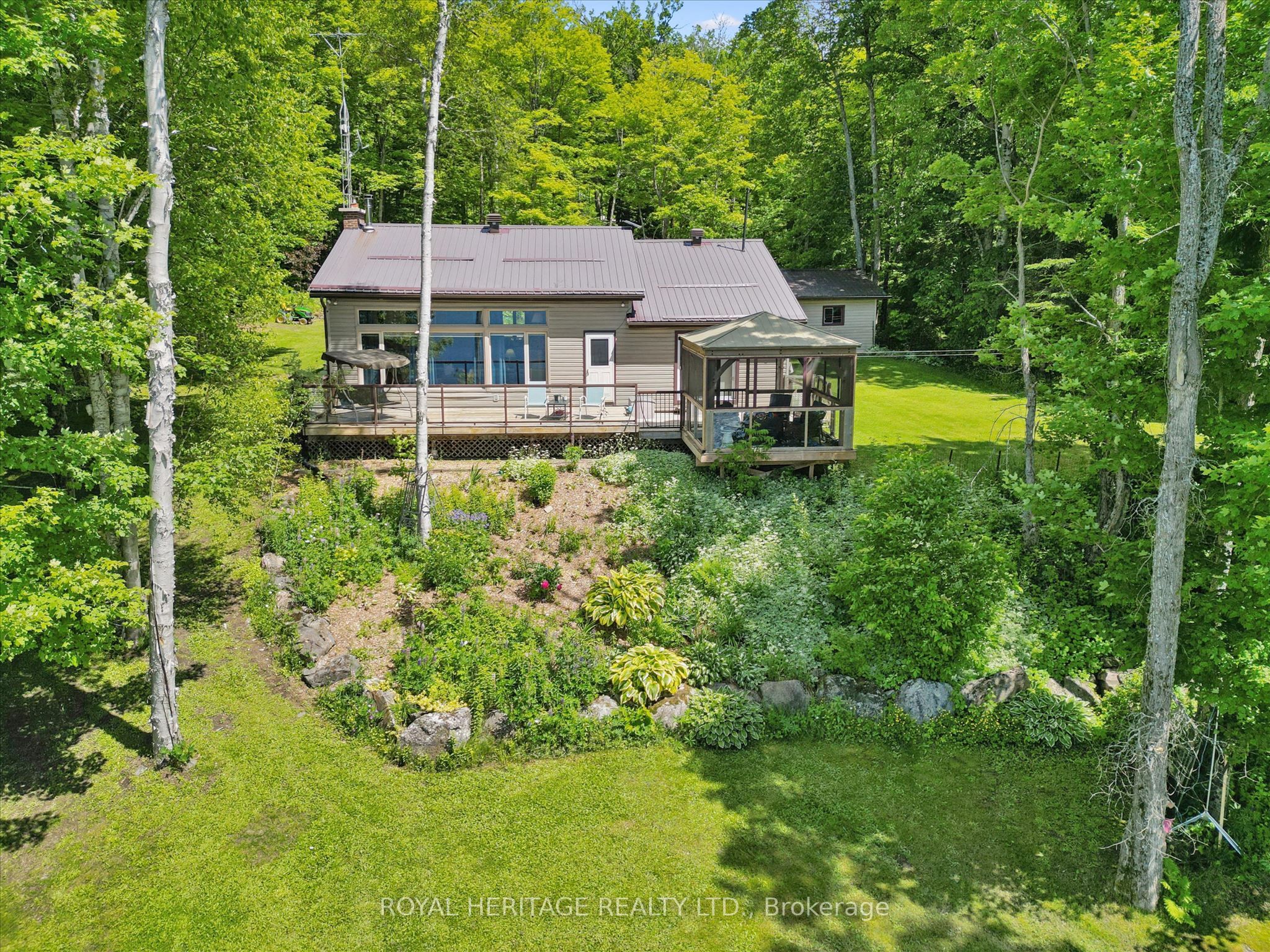 614 Sieber Road E Property Photo 1