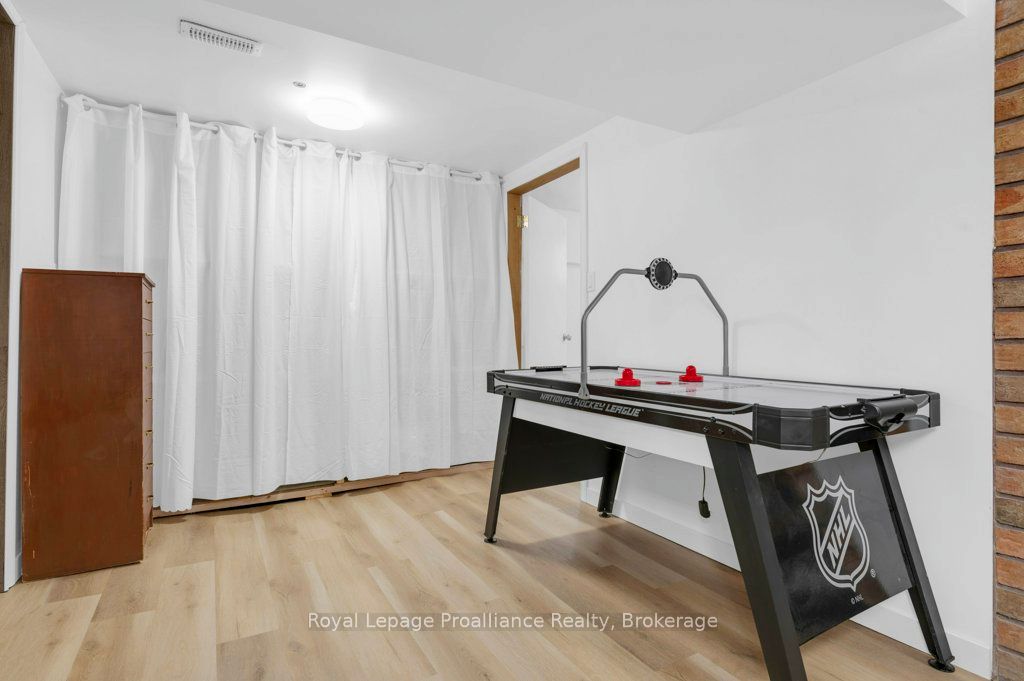 12 Cosgrove Lane Property Photo 32