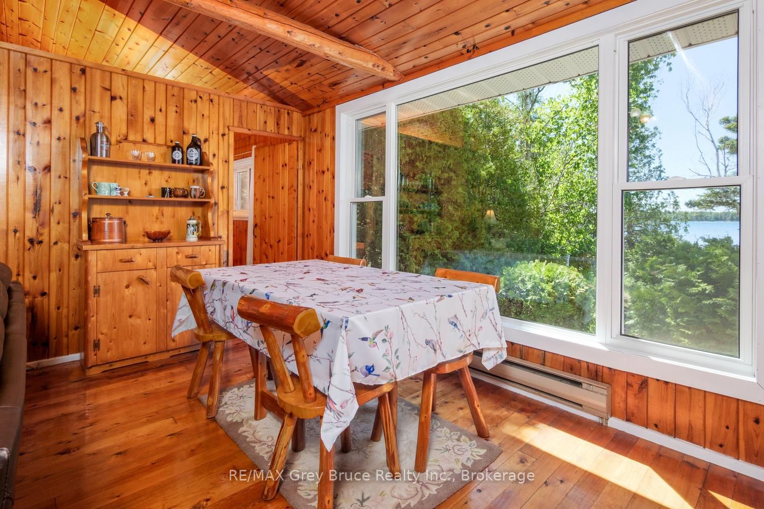 594 Warner Bay Road Property Photo 9
