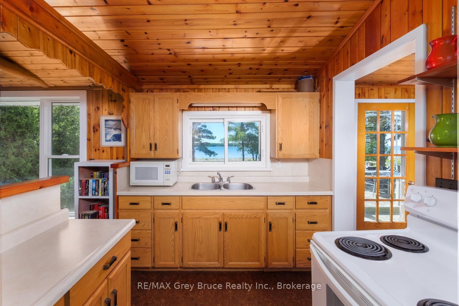 594 Warner Bay Road Property Photo 13