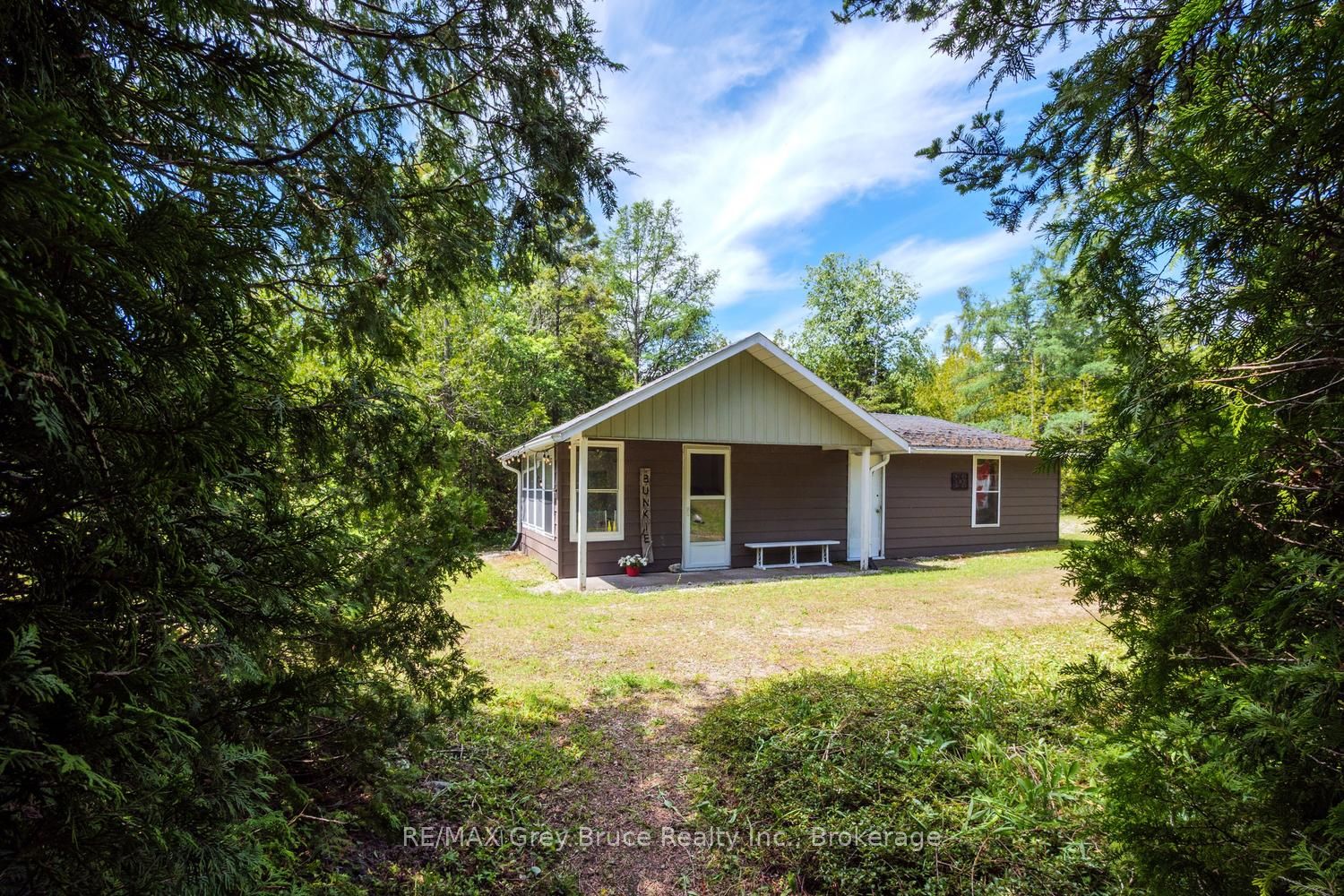 594 Warner Bay Road Property Photo 32