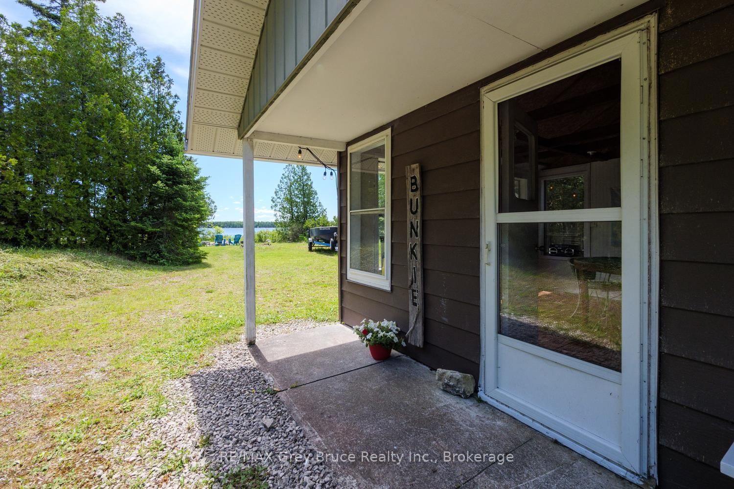 594 Warner Bay Road Property Photo 34