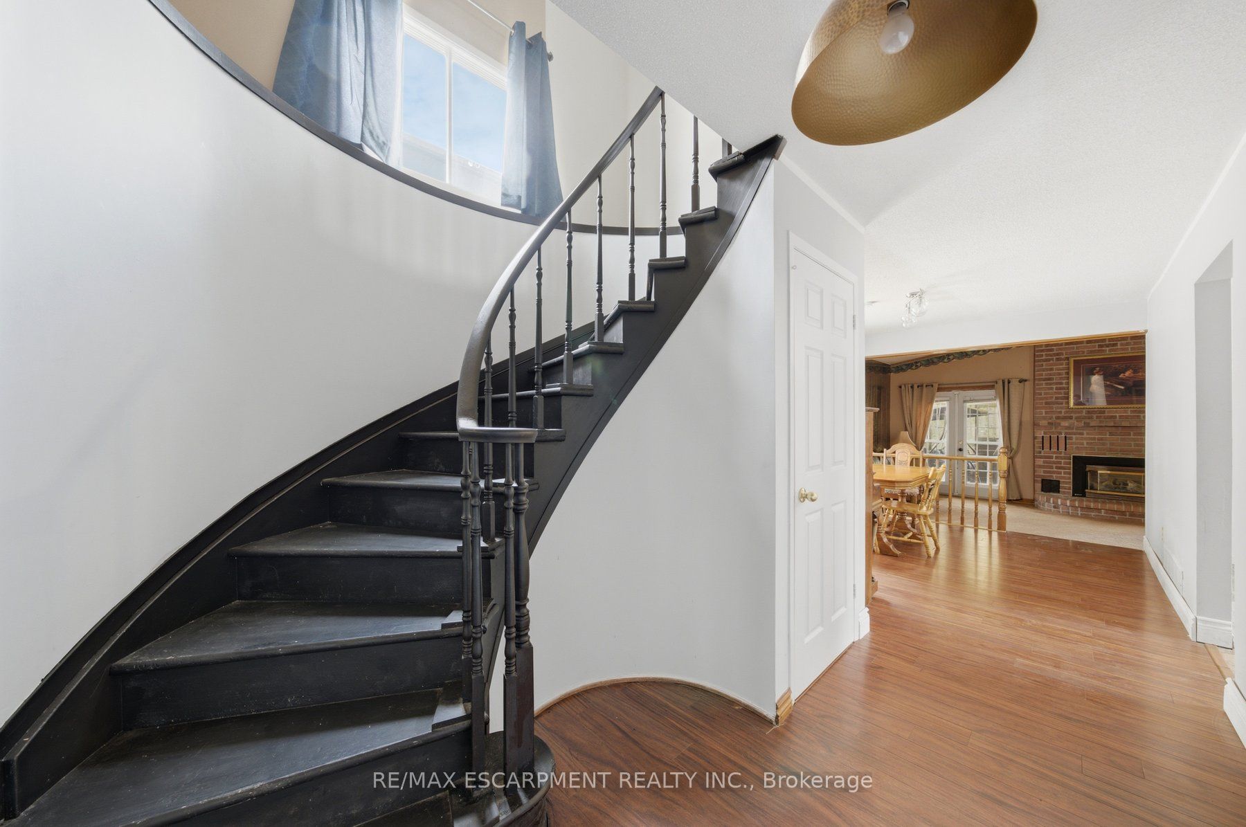 3 Twinoaks Crescent Property Photo 2
