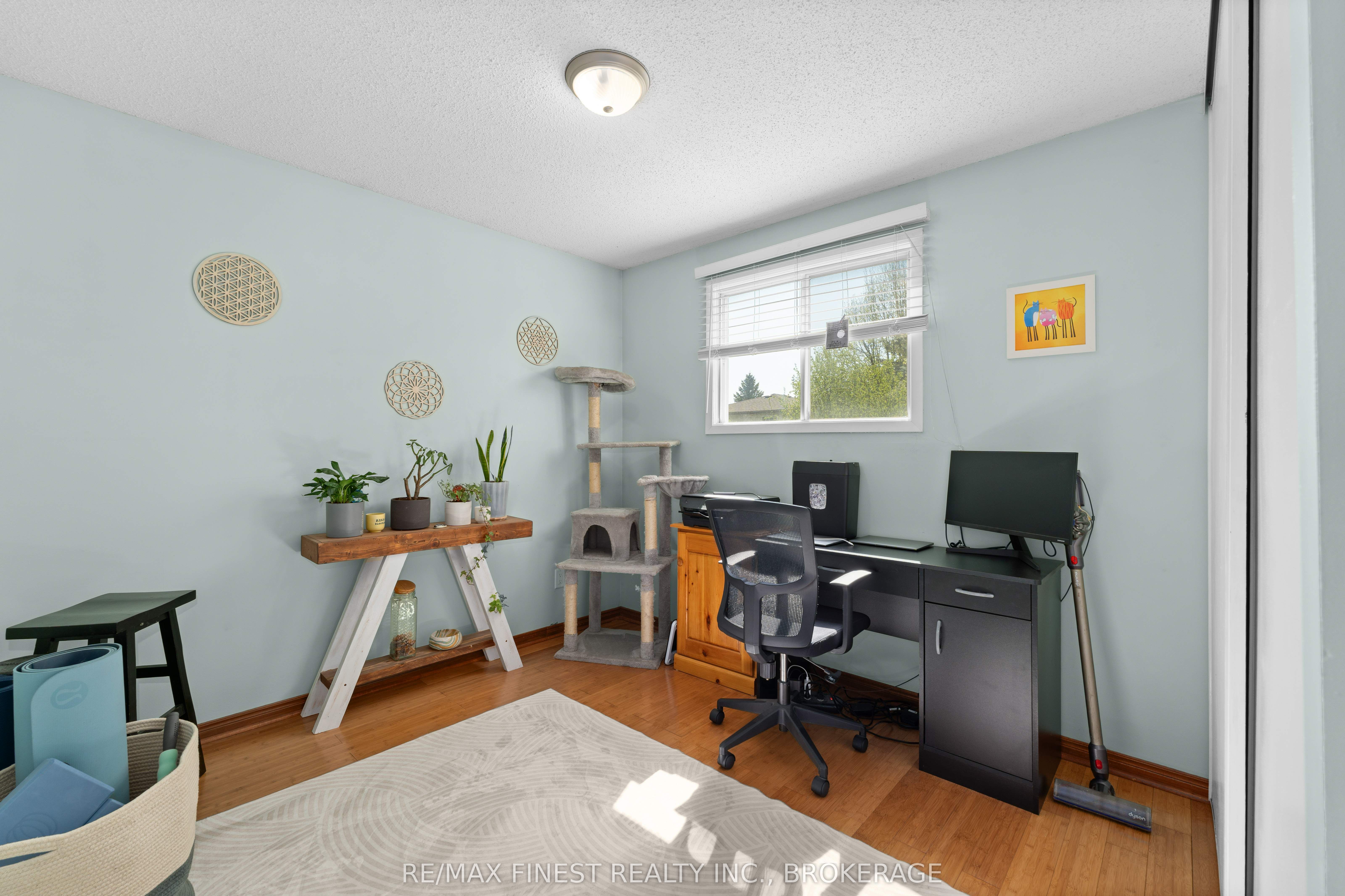 102 Grenadier Drive Property Photo 15