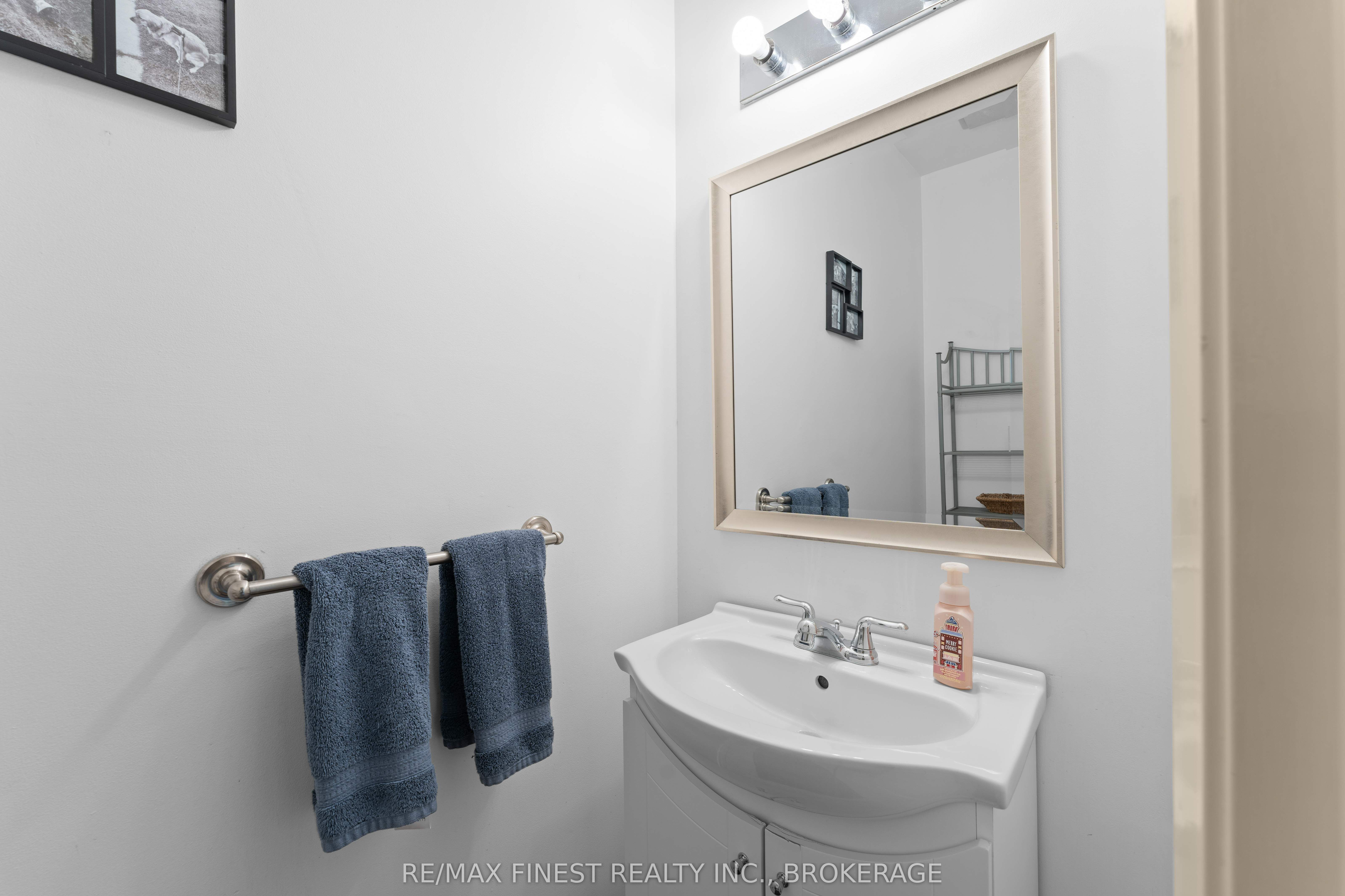 102 Grenadier Drive Property Photo 25