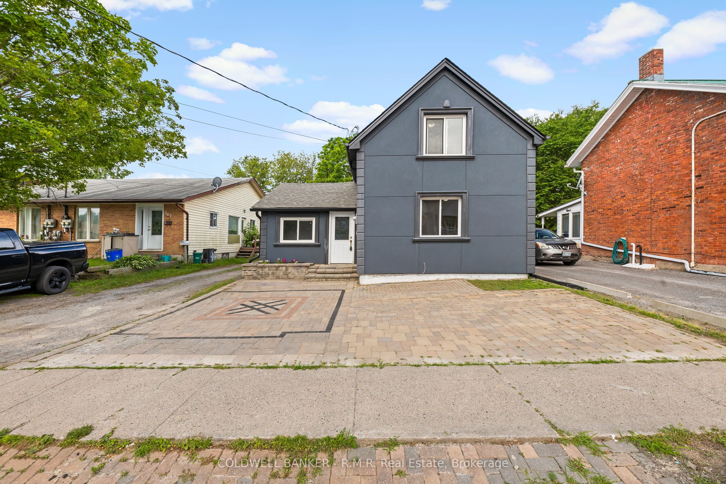 371 John Street Property Photo 19